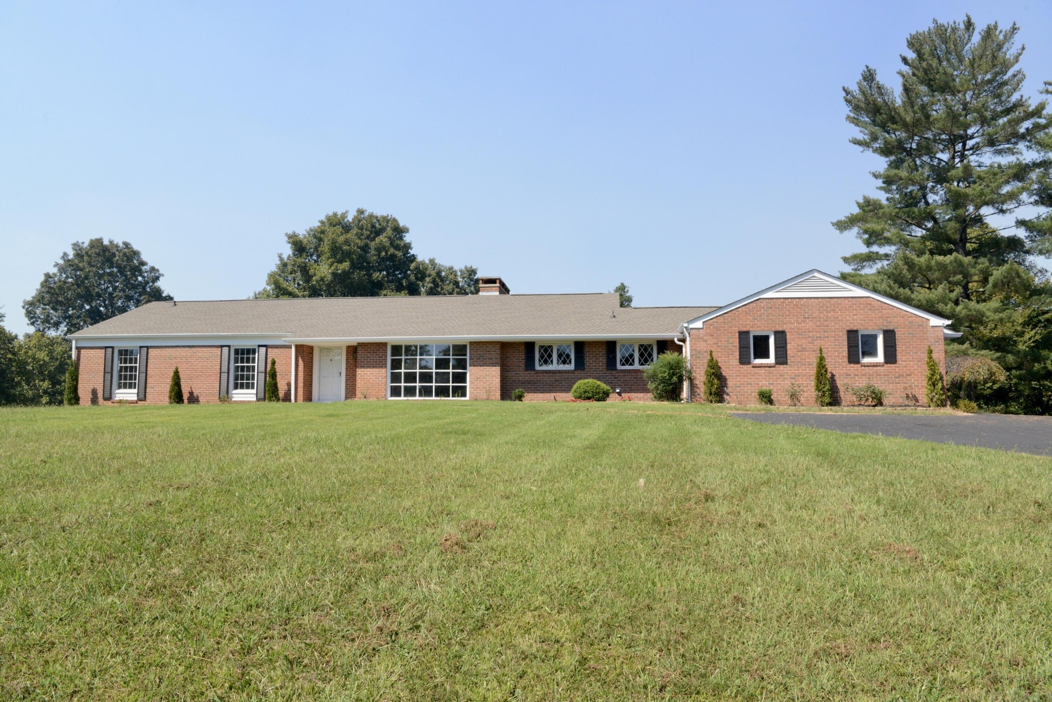 903 Edgewater Street