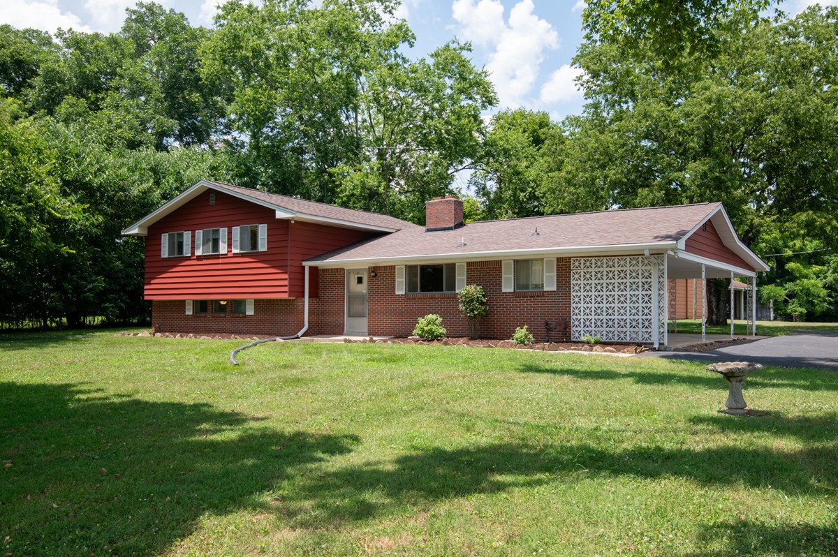 1386 Long Hollow Pike