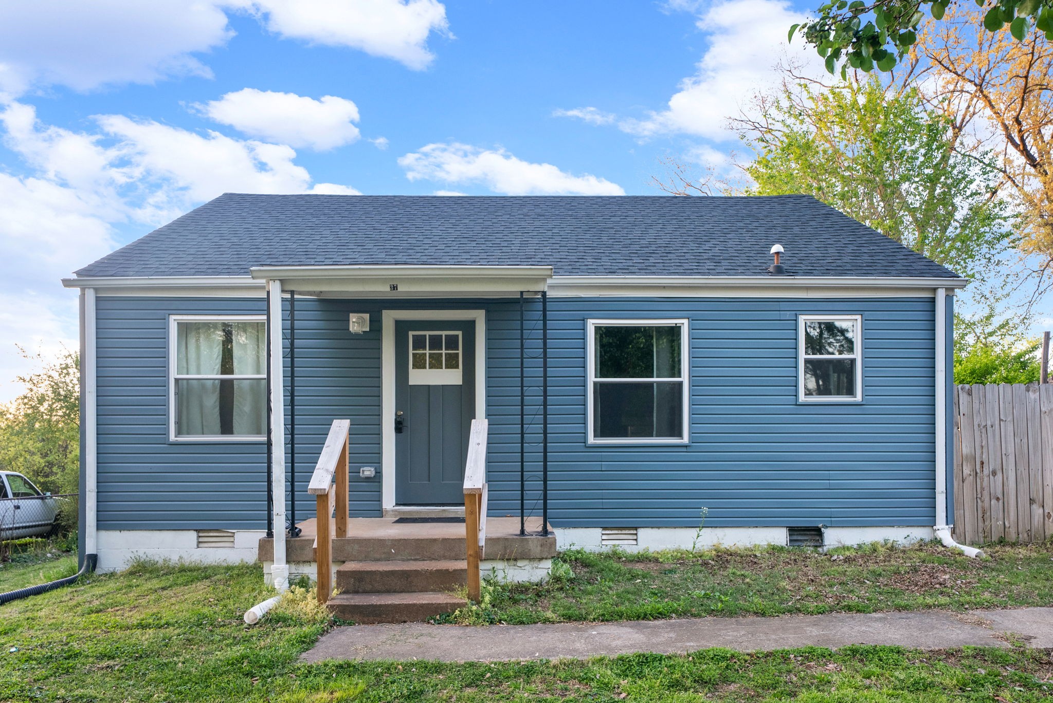 37 Maple St