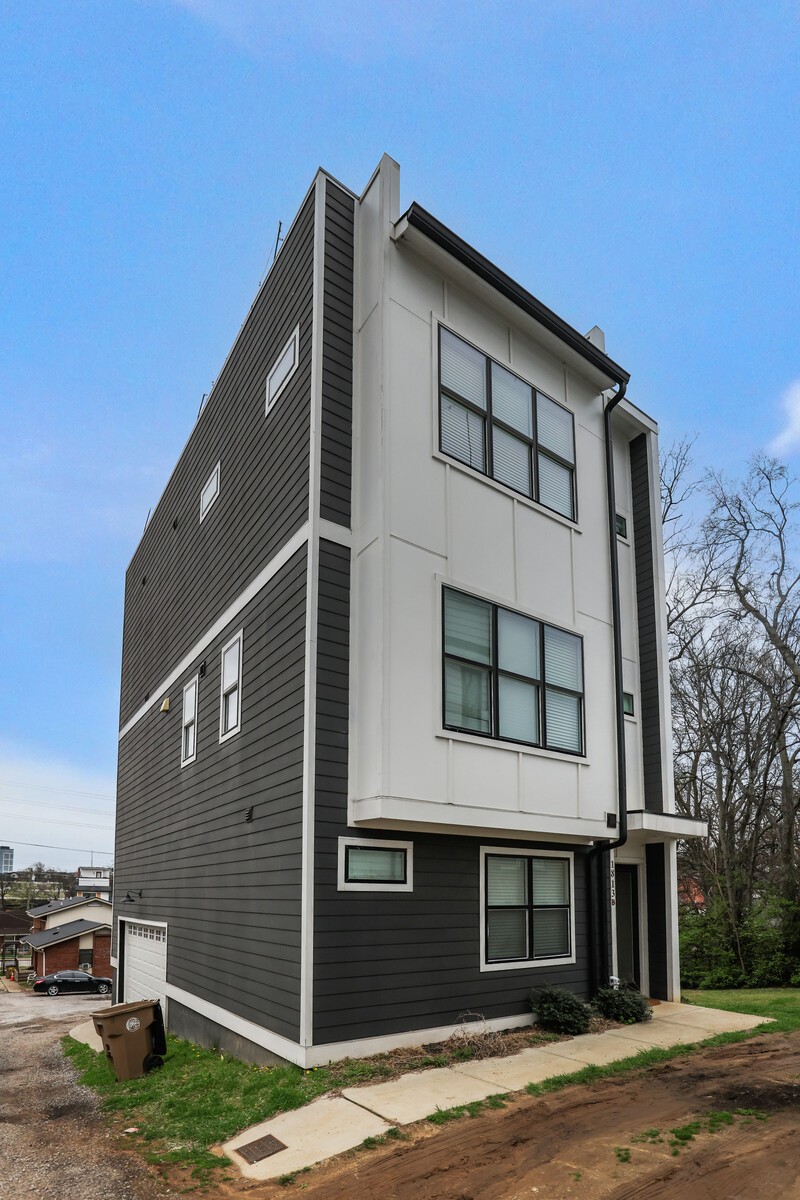 1813B Hermosa St