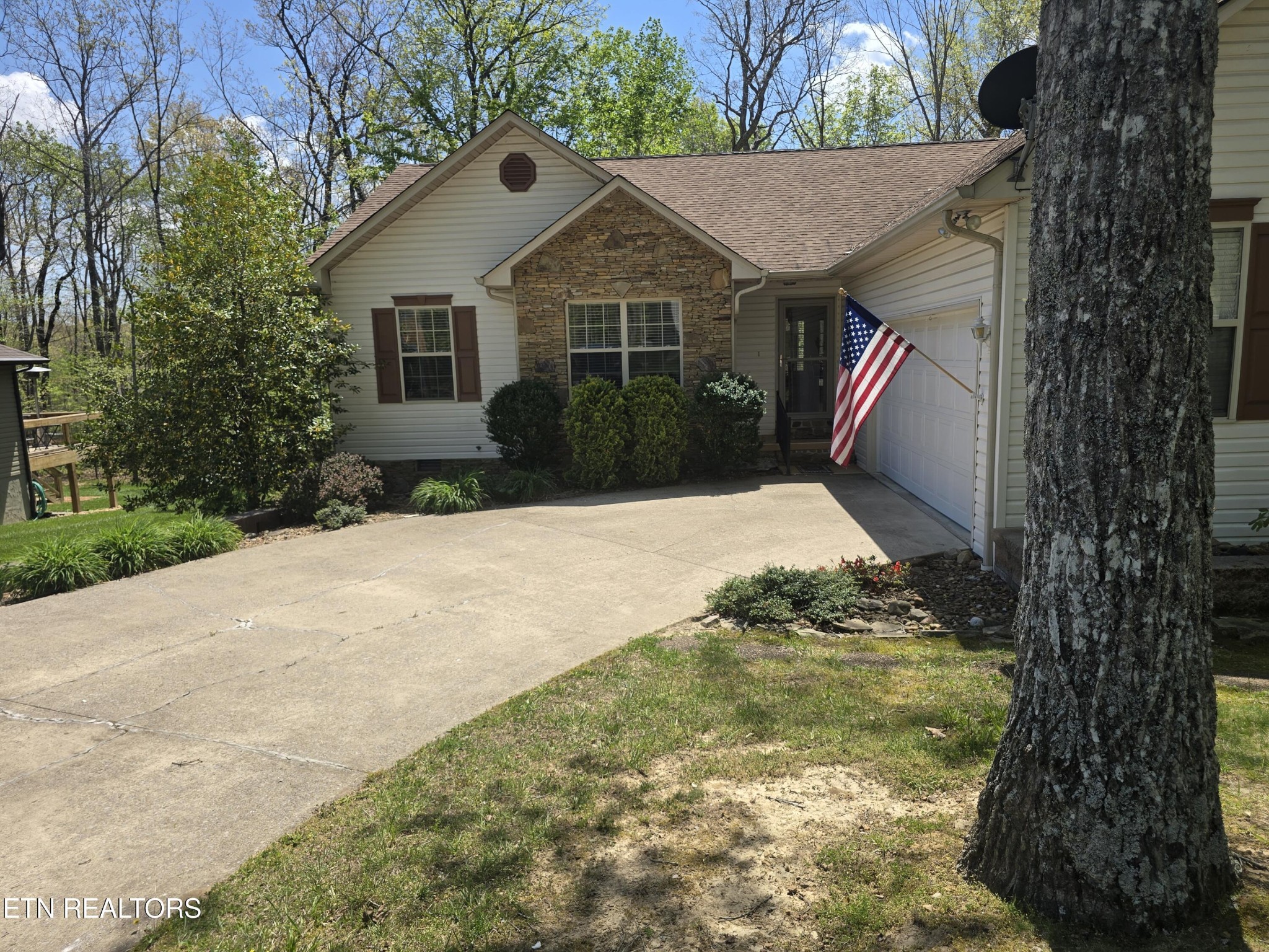 106 Lafayette Point