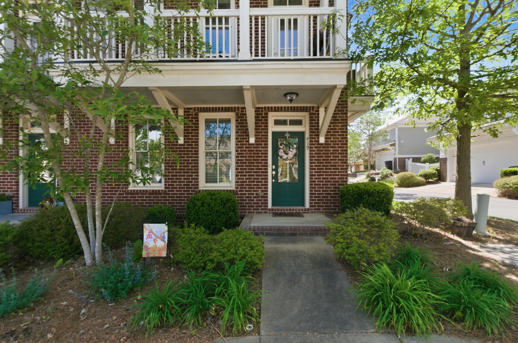 419 Henry Russell St