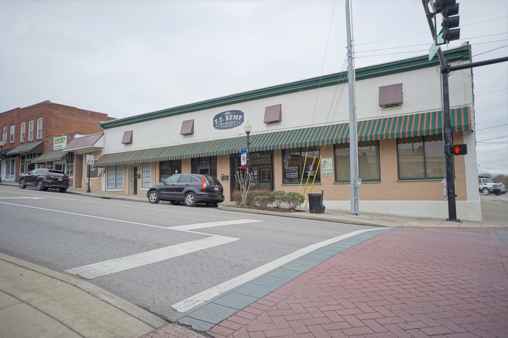125 S Water Ave