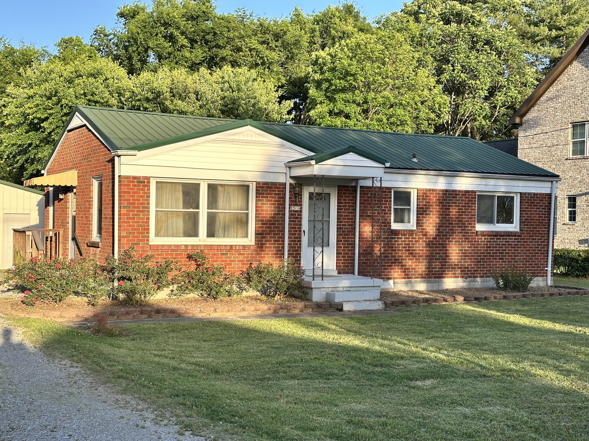 1509 Sunset Dr