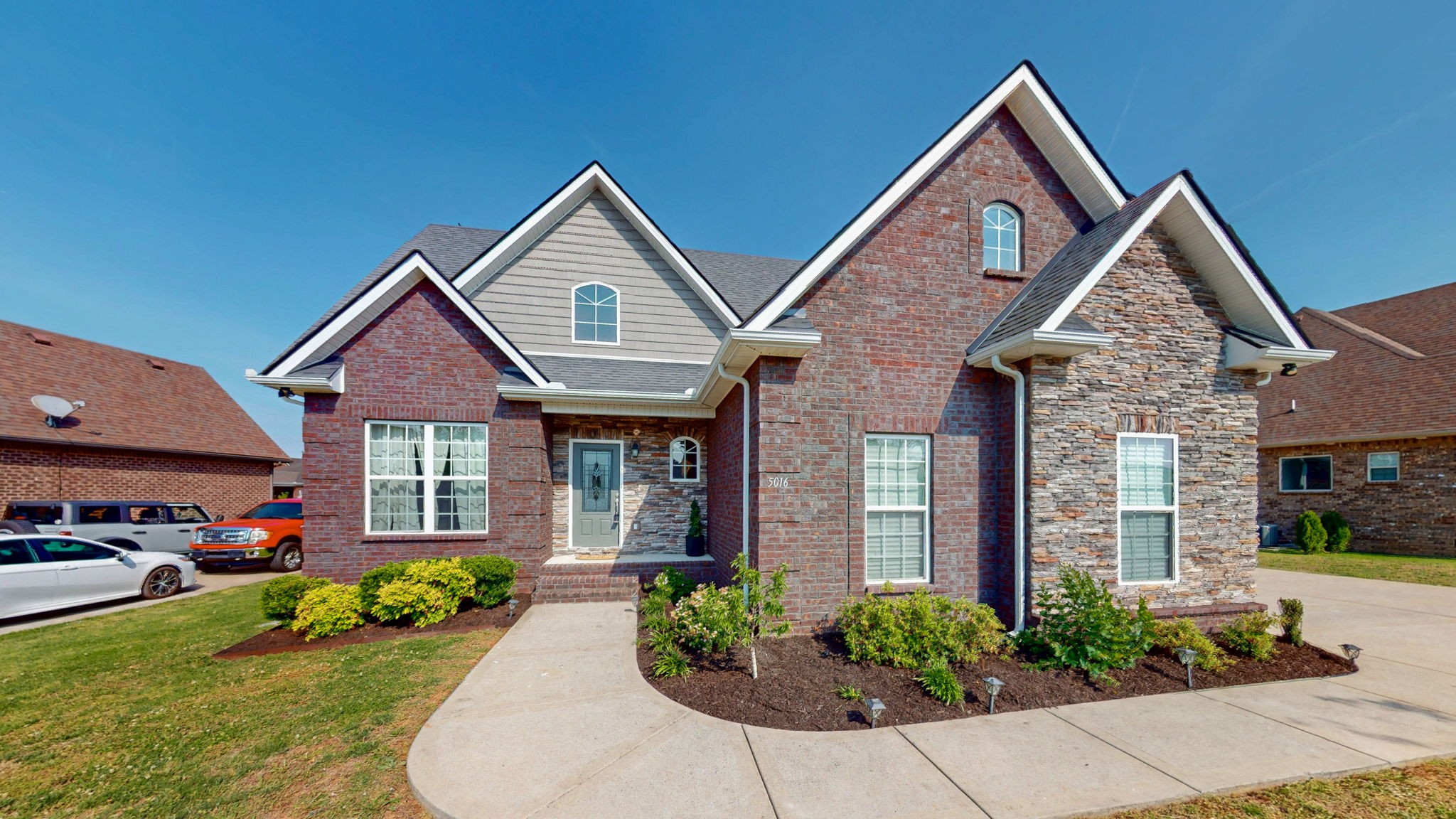 5016 Lady Thatcher Dr