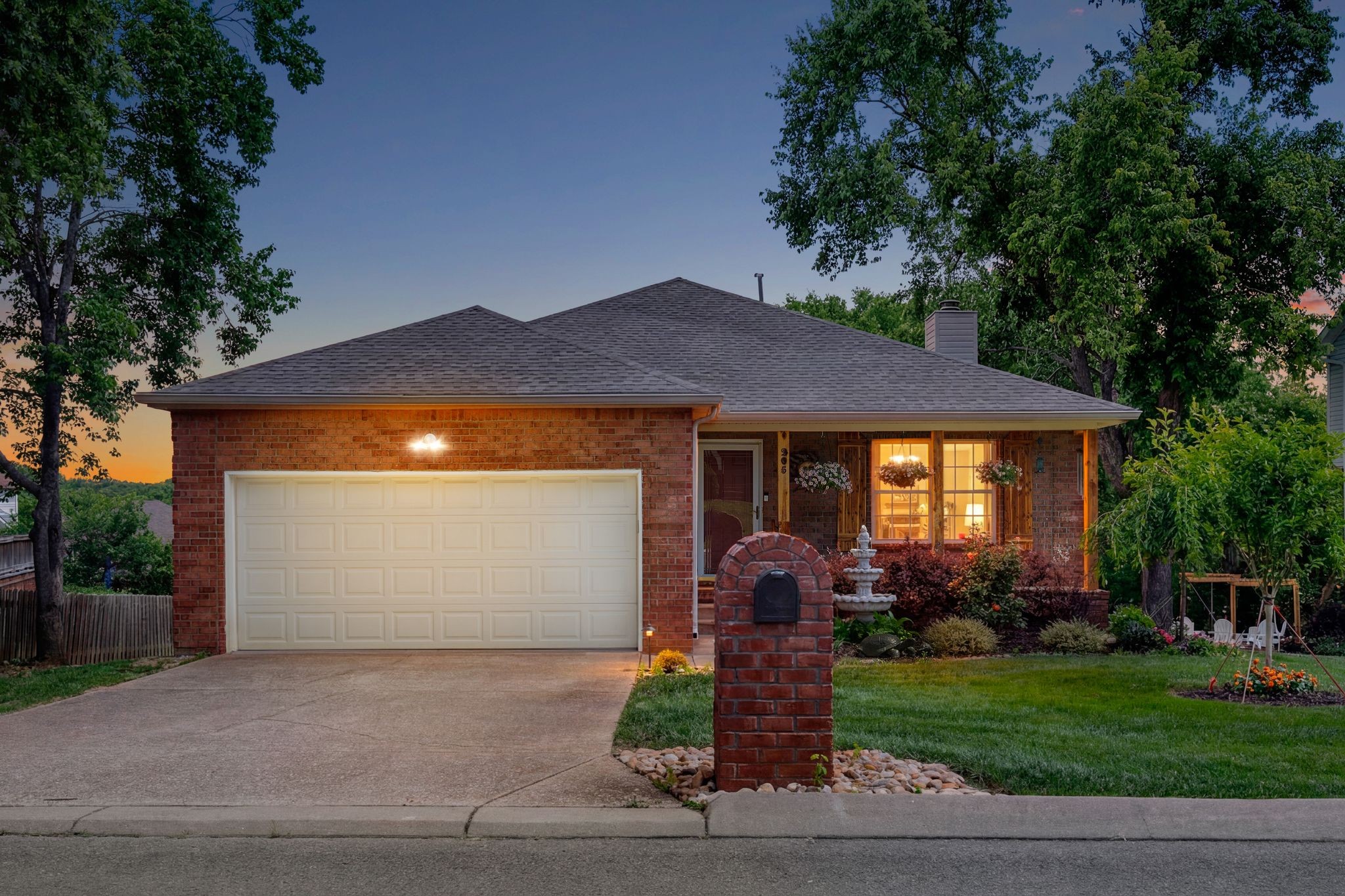 205 Waterview Dr