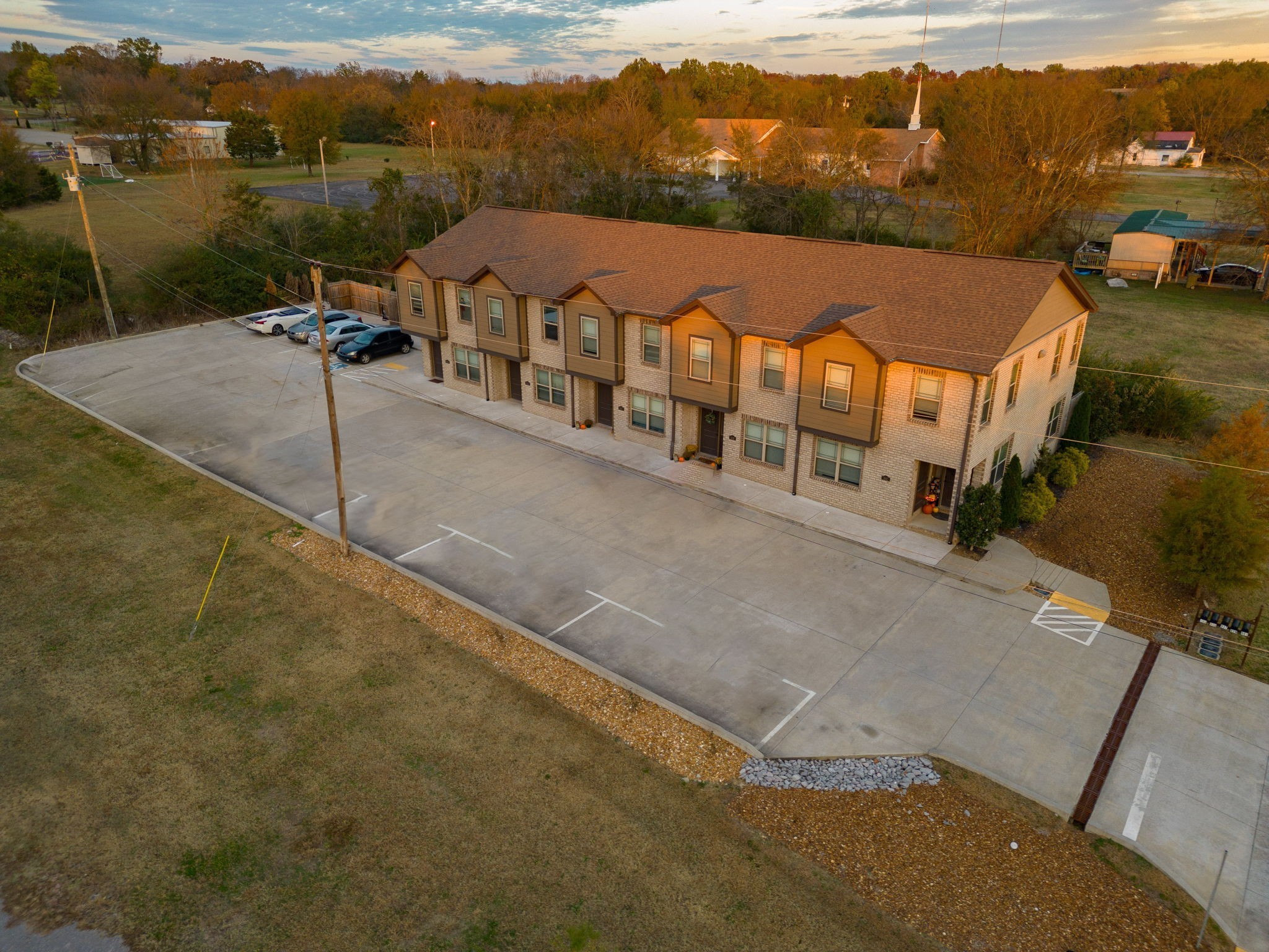 935 Bluebird Rd
