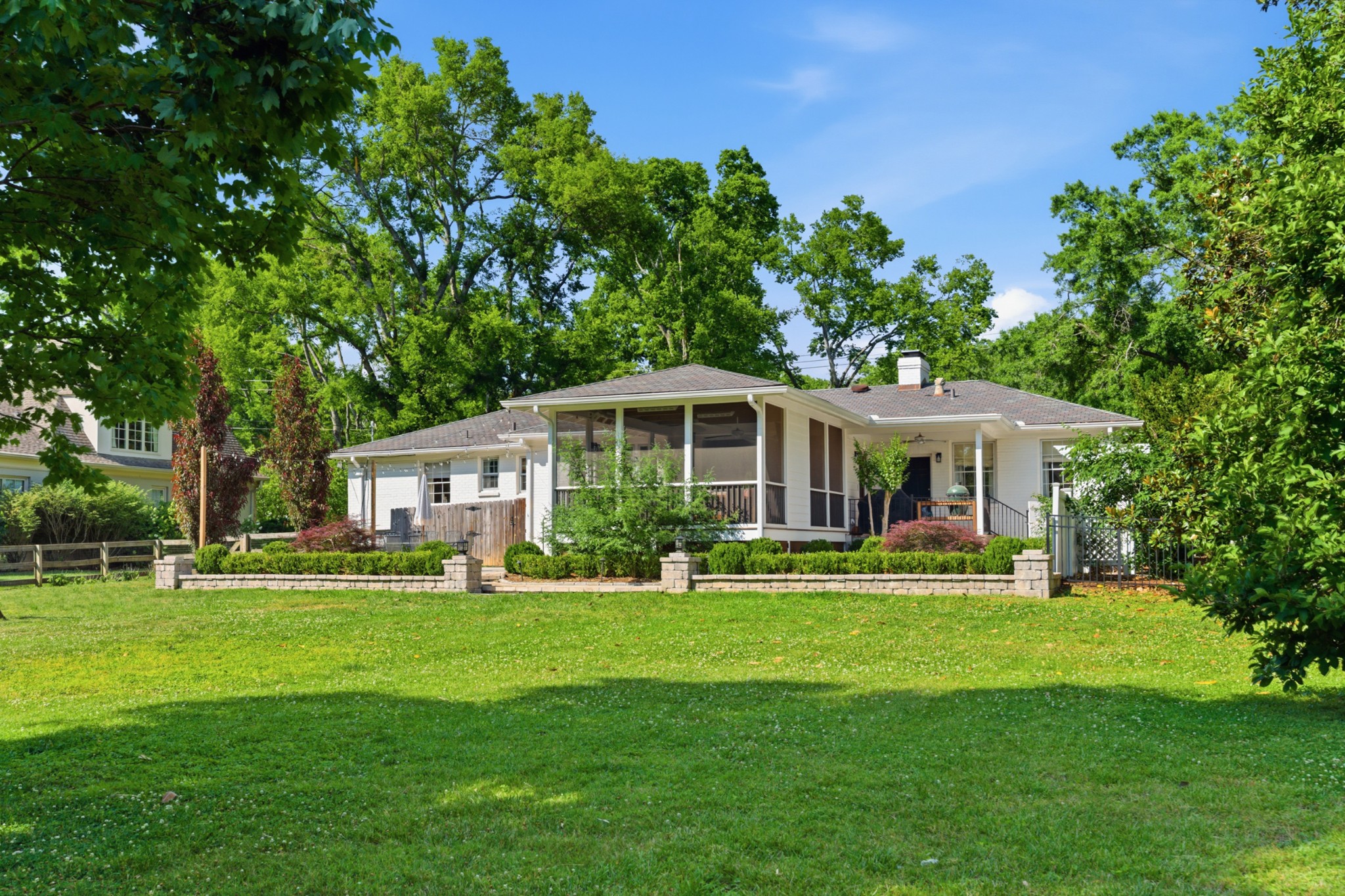 2709 Tyne Blvd