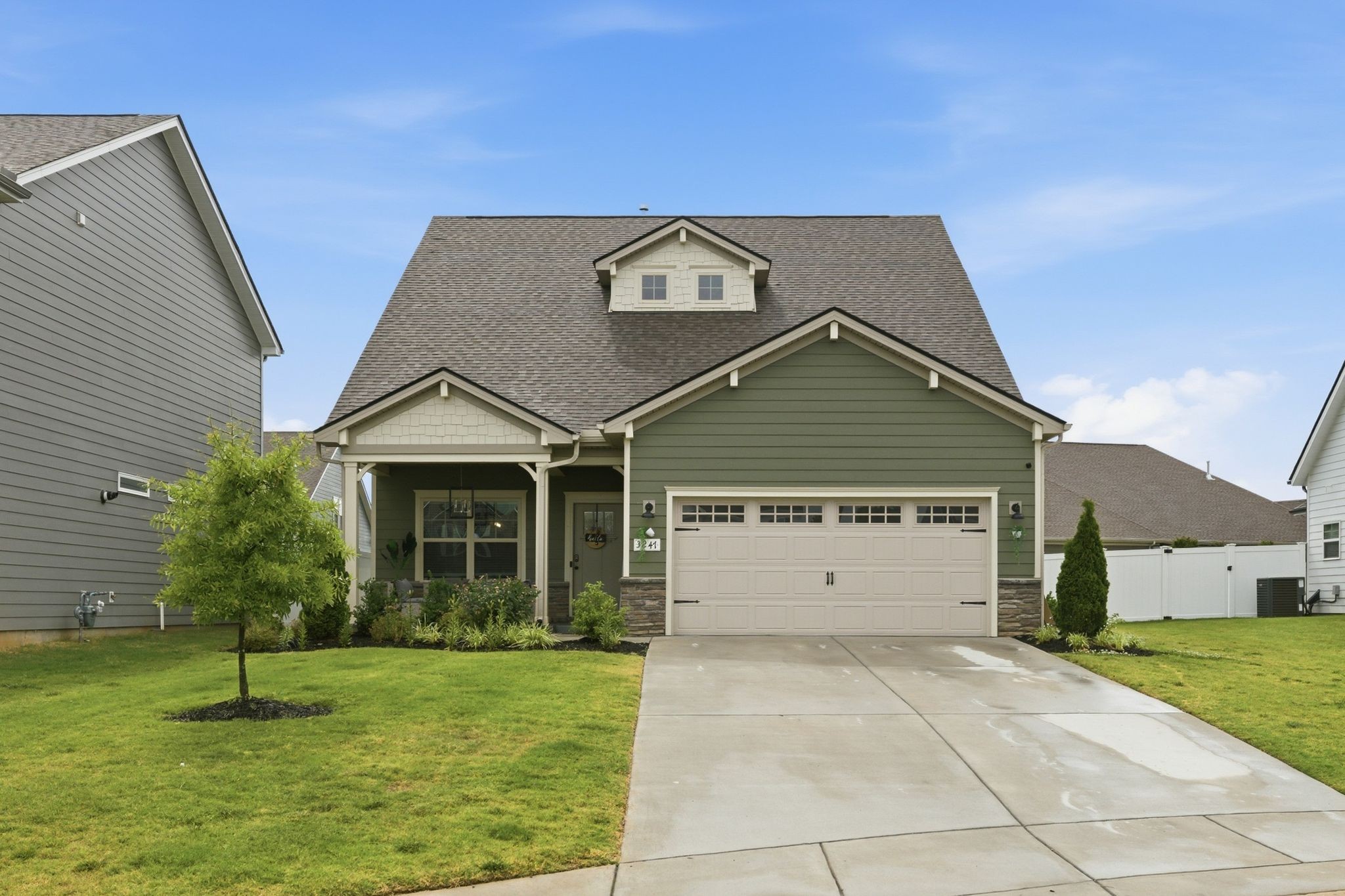 3247 Starwood Dr