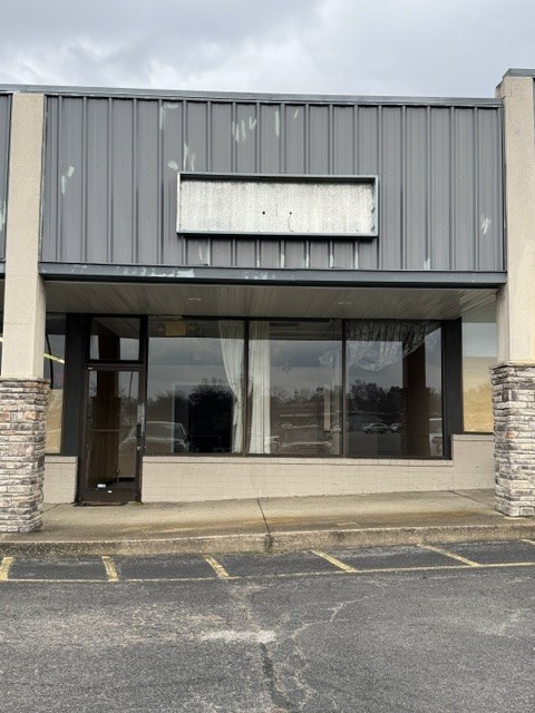 5835 Charlotte Pike
