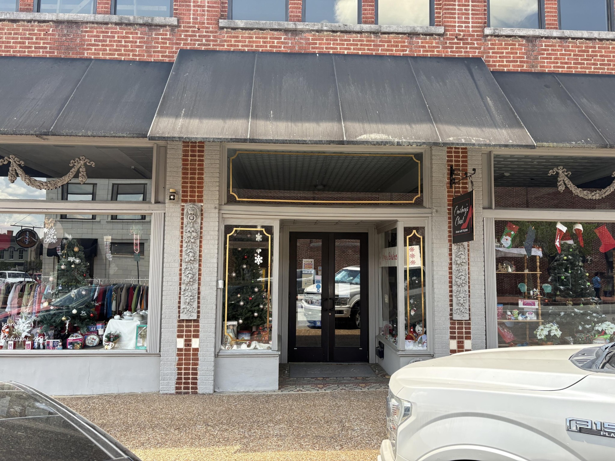 102 N White Street