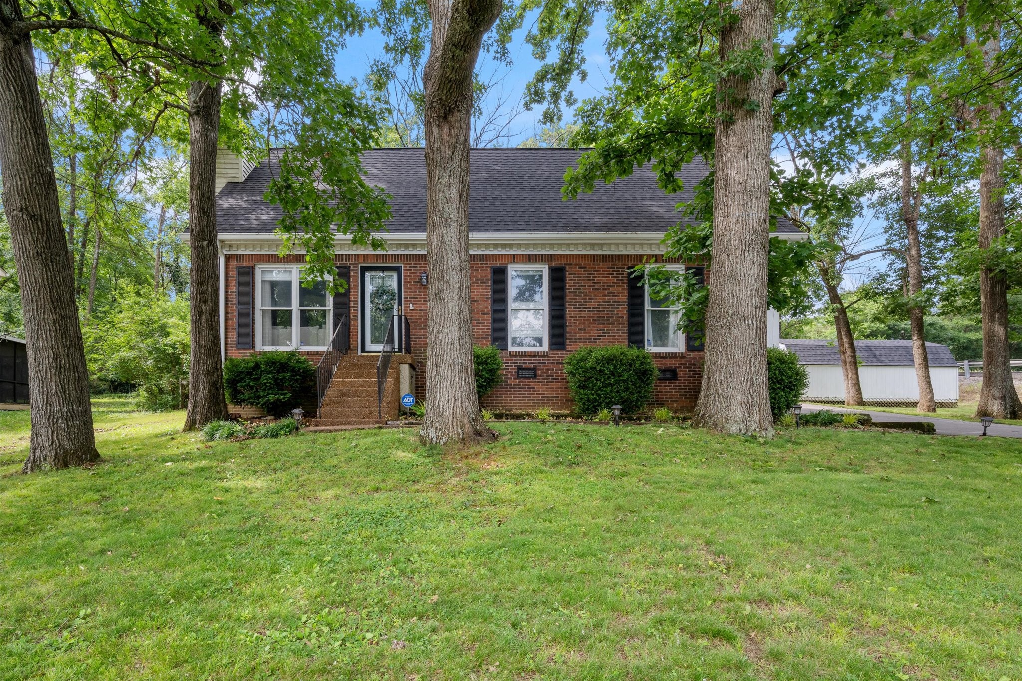 100 Windward Dr