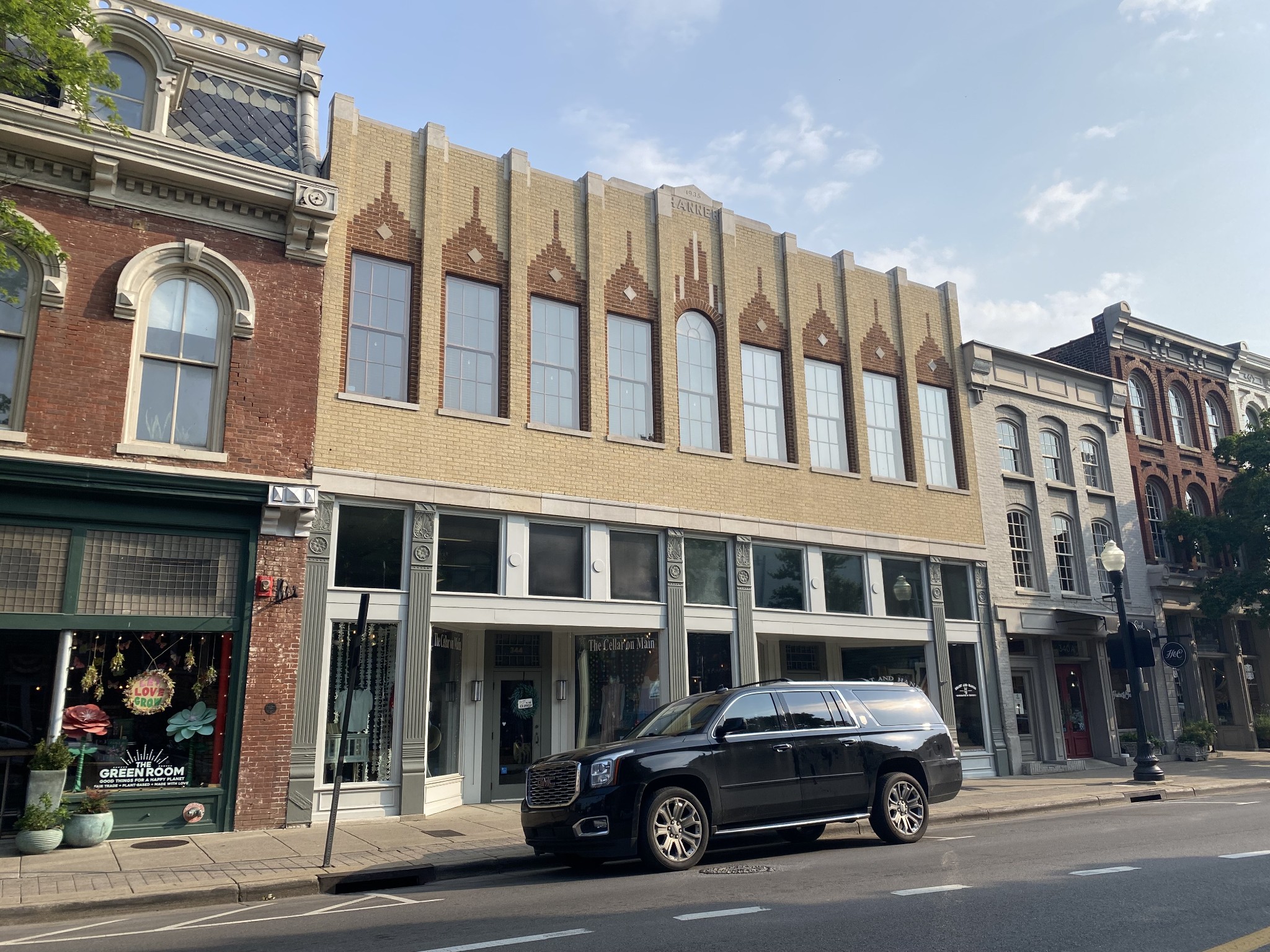 344 Main St