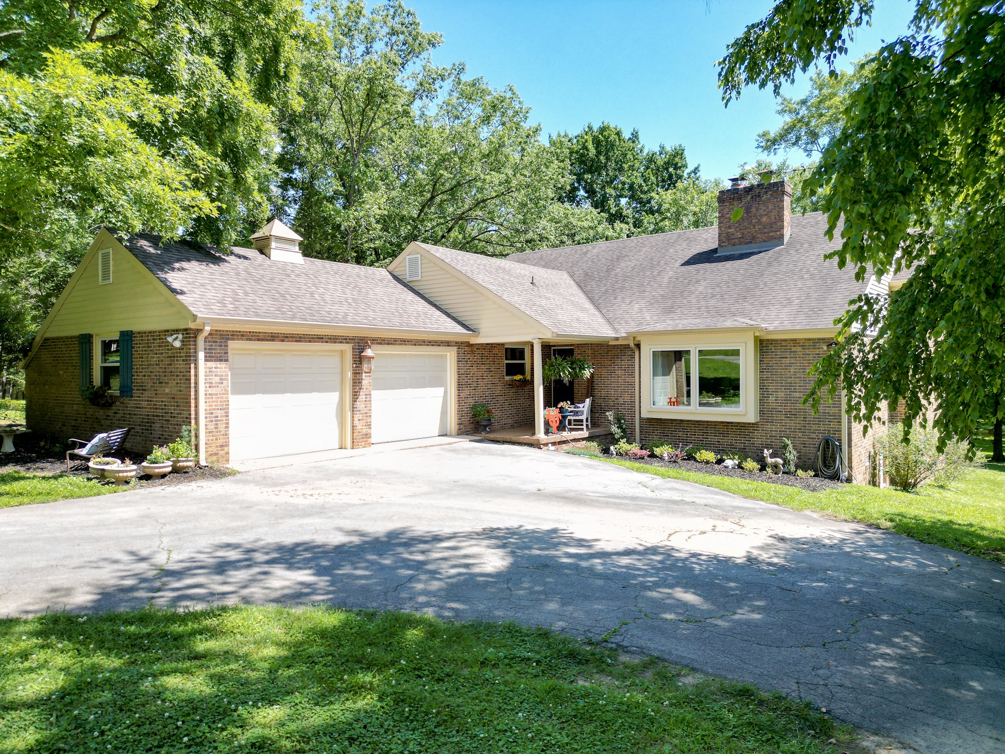 2403 Hidden Lake Cir