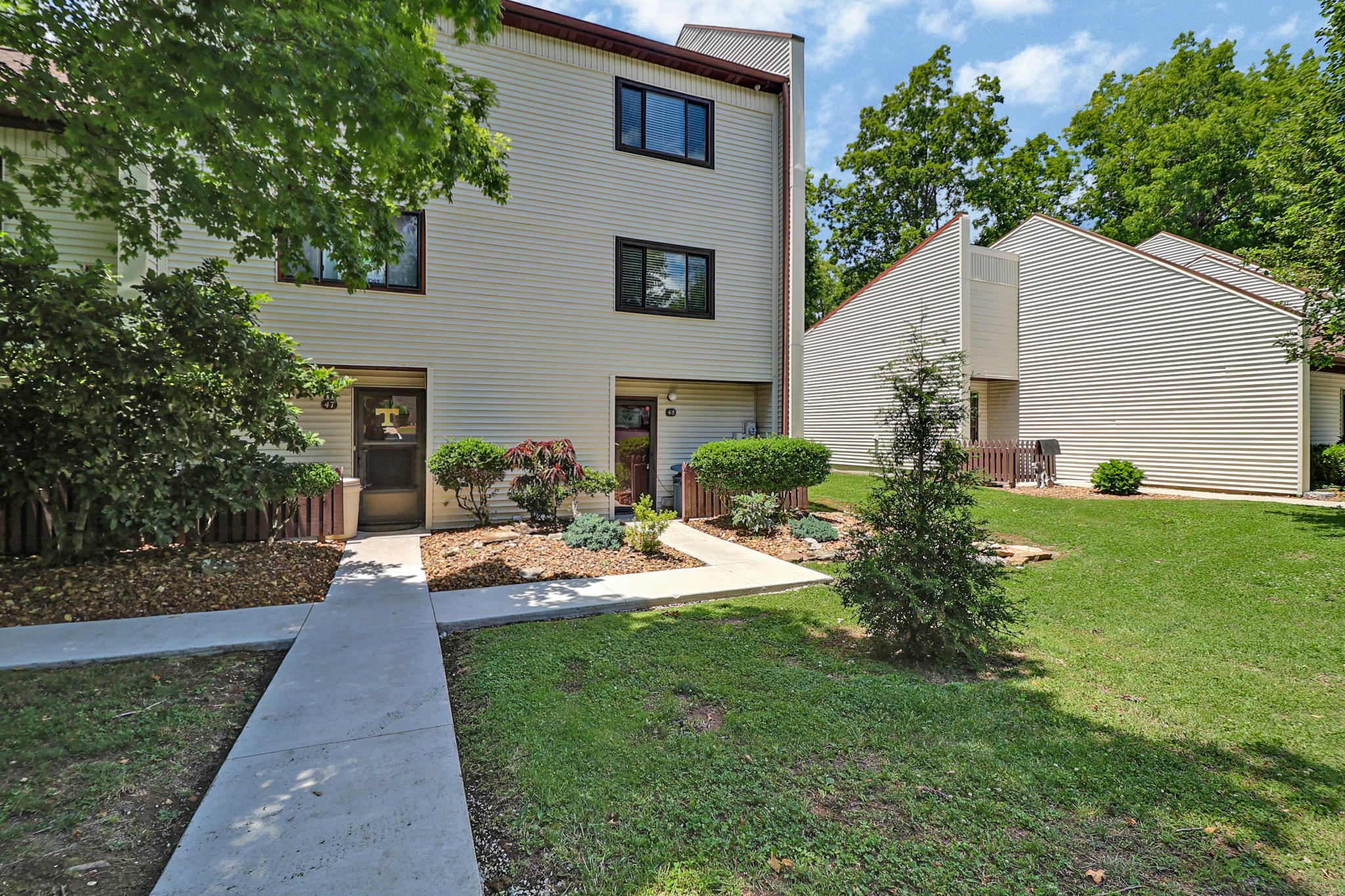 48 Wilshire Heights Dr