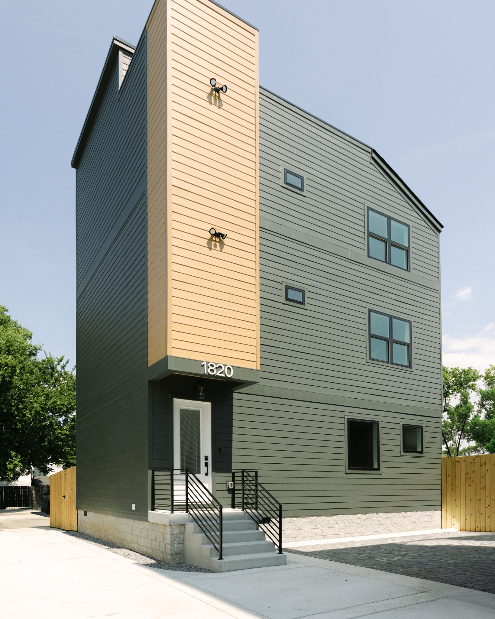 Photo 3