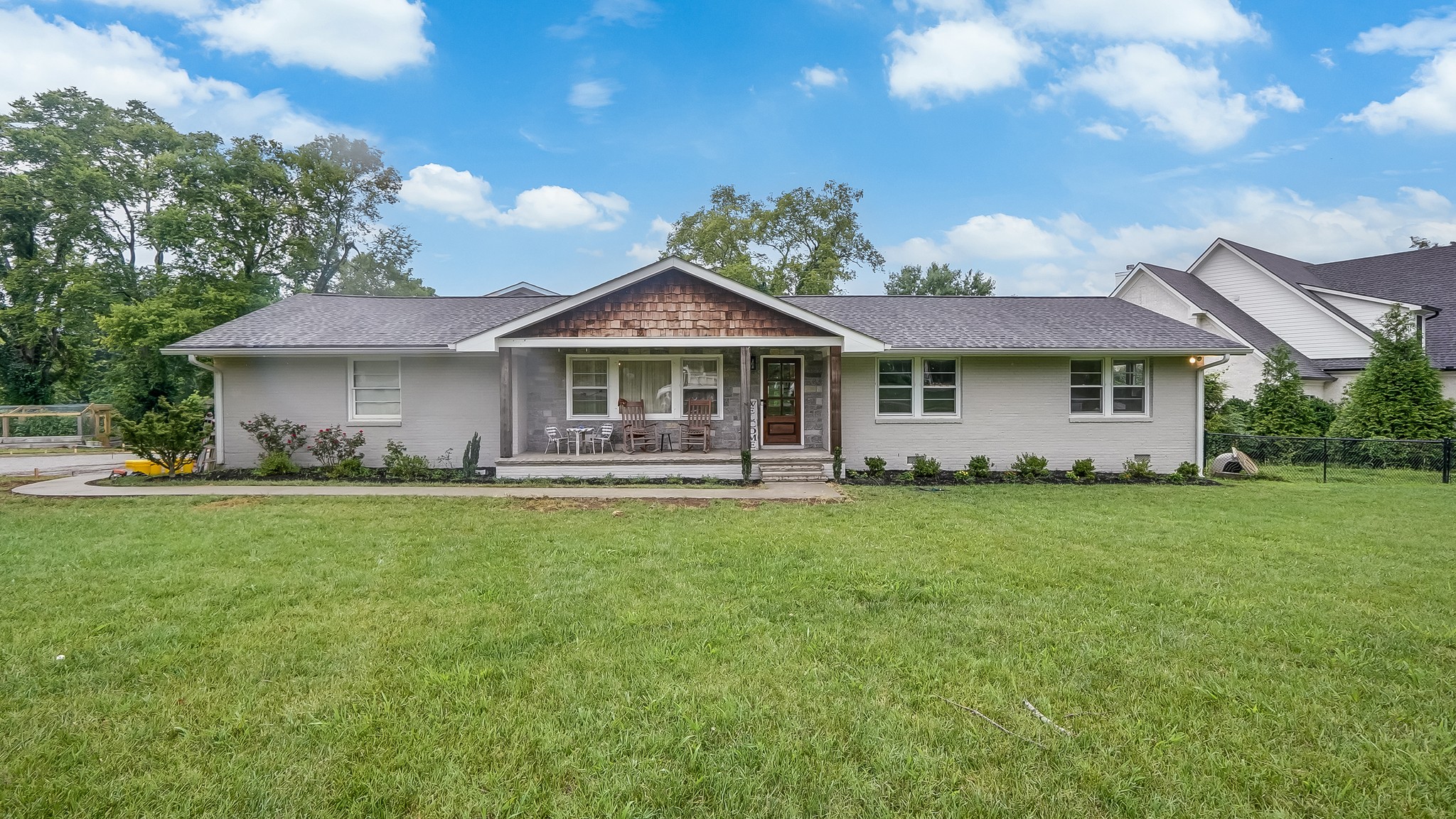 824 Clematis Dr