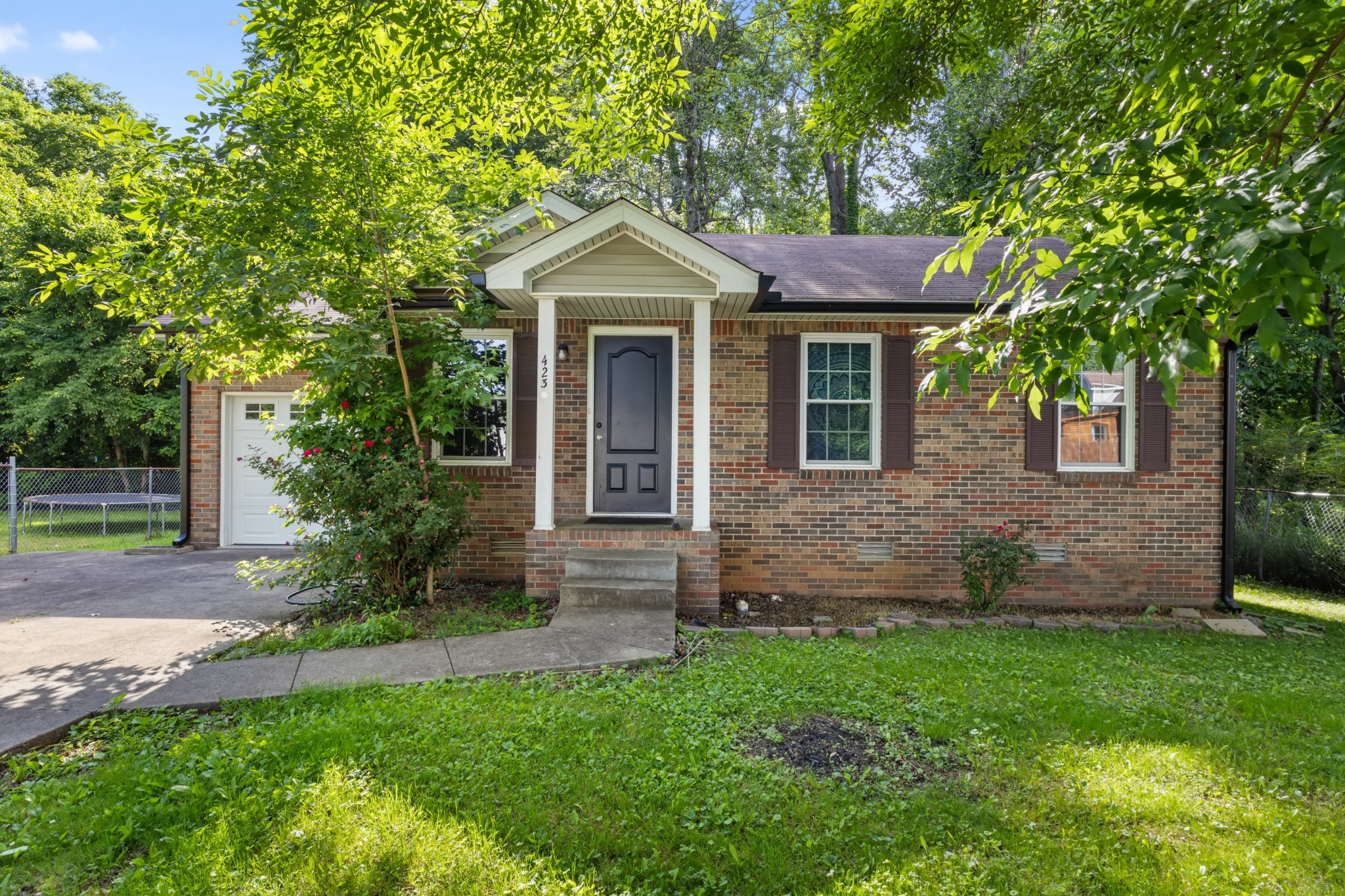 423 Donna Dr