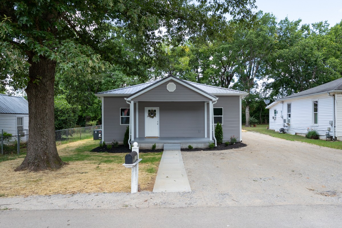 712 N Greenwood Ext