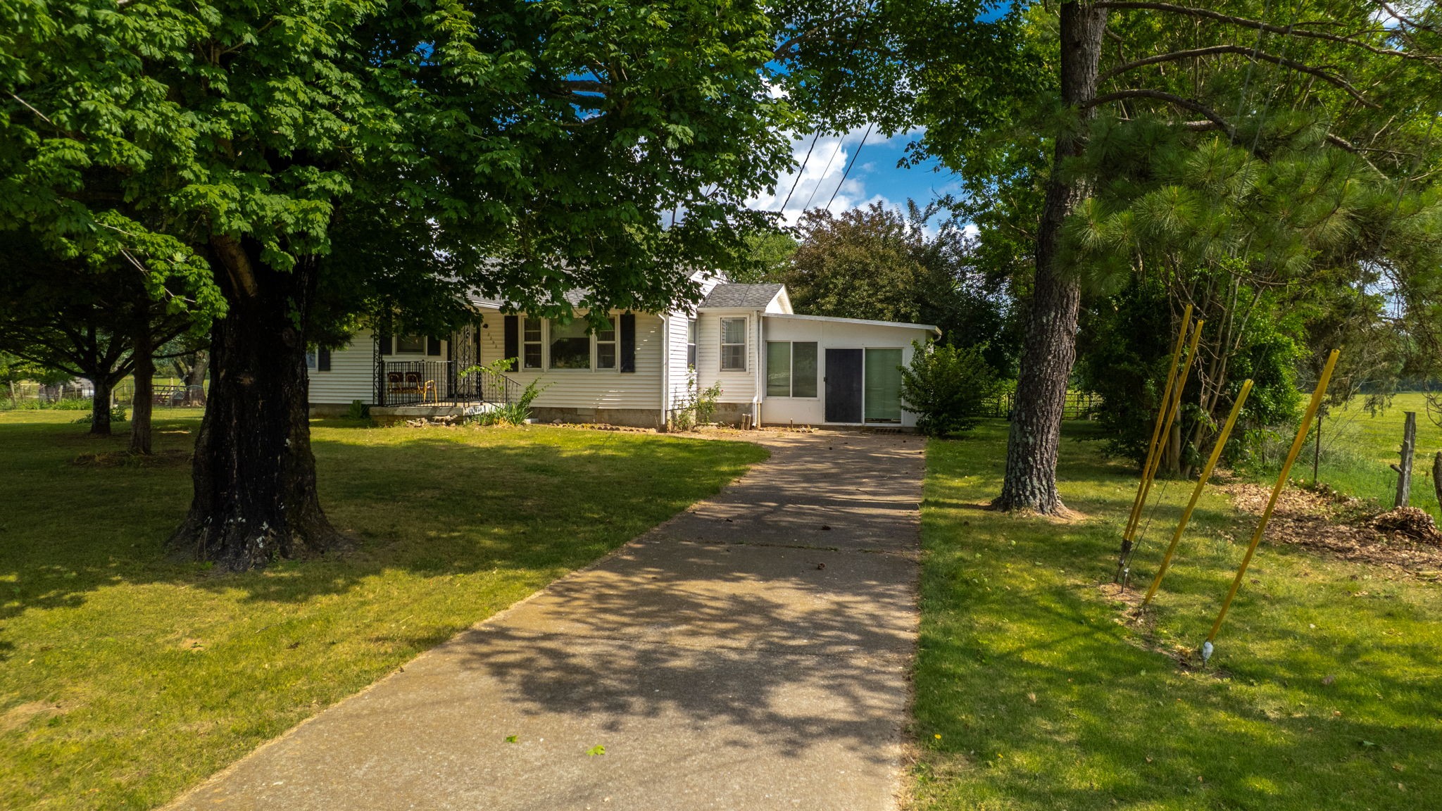 2393 Trousdale Ferry Pike