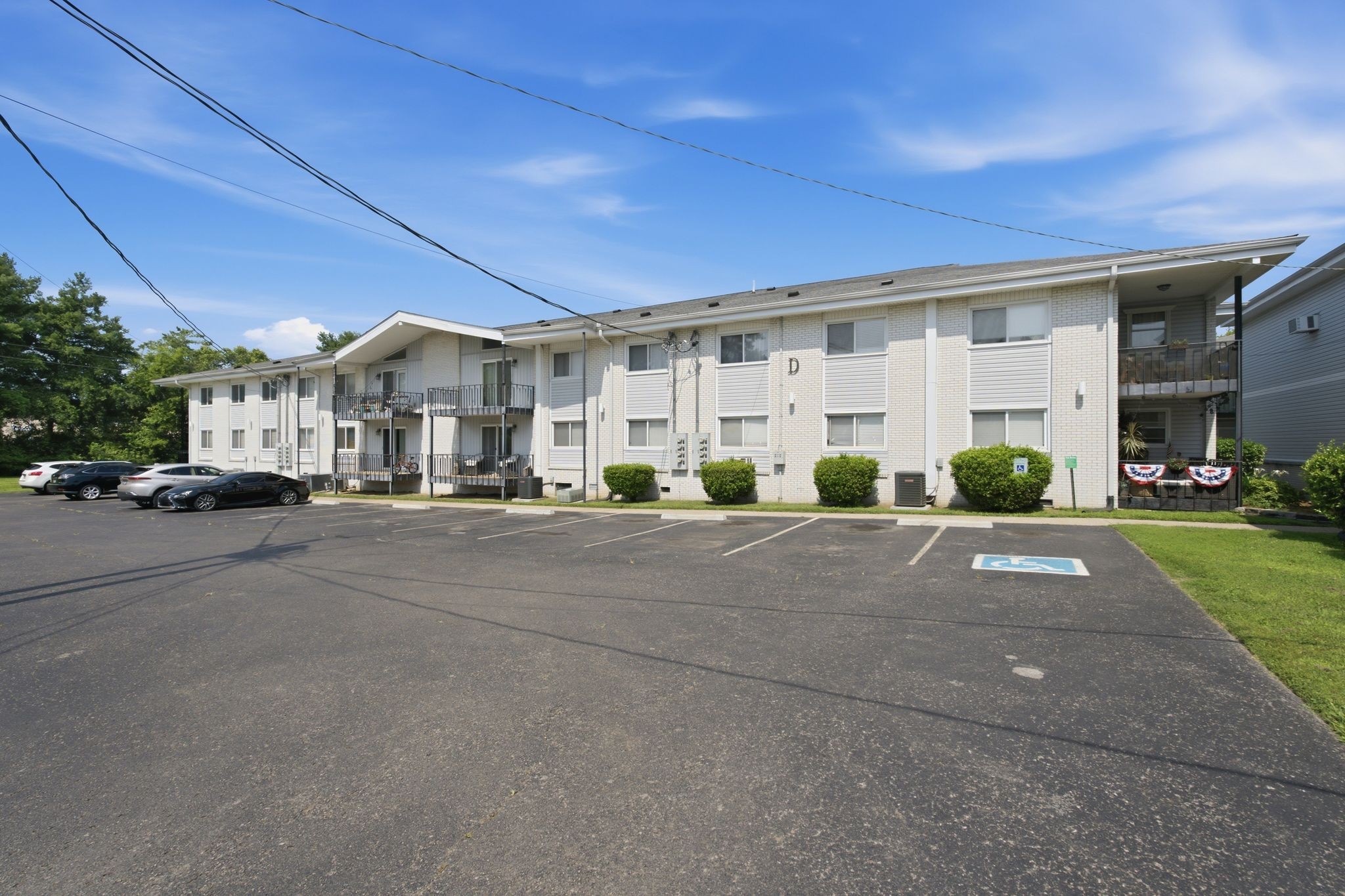 613 Hillsboro Rd
