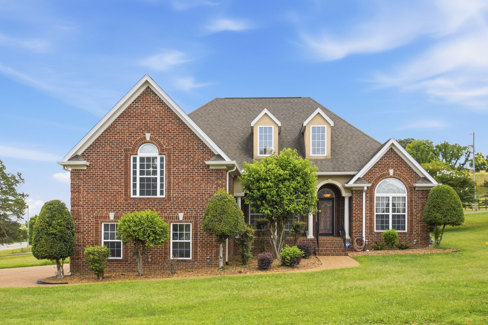 103 Lexington Dr