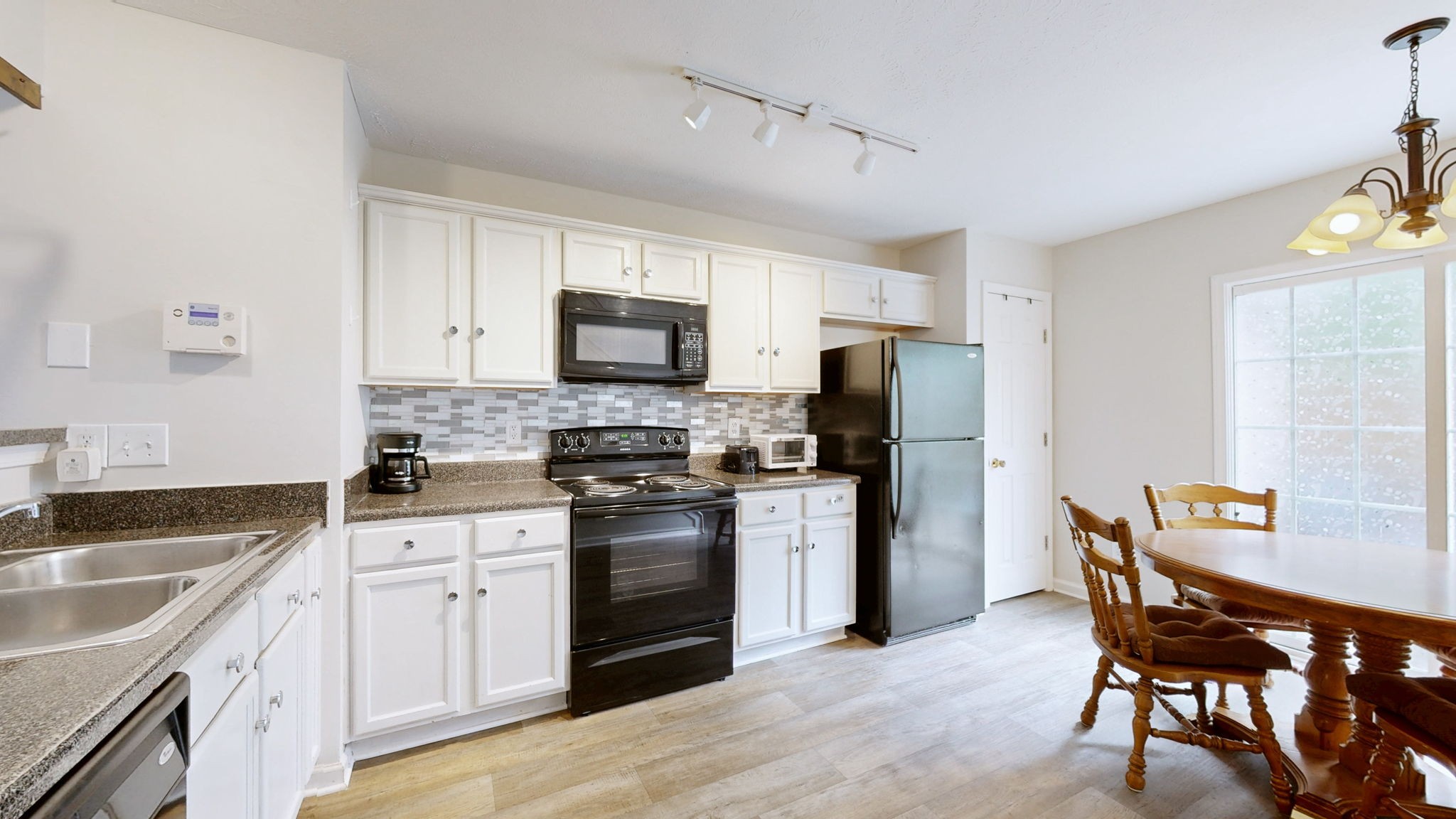 1016 Arlene Dr