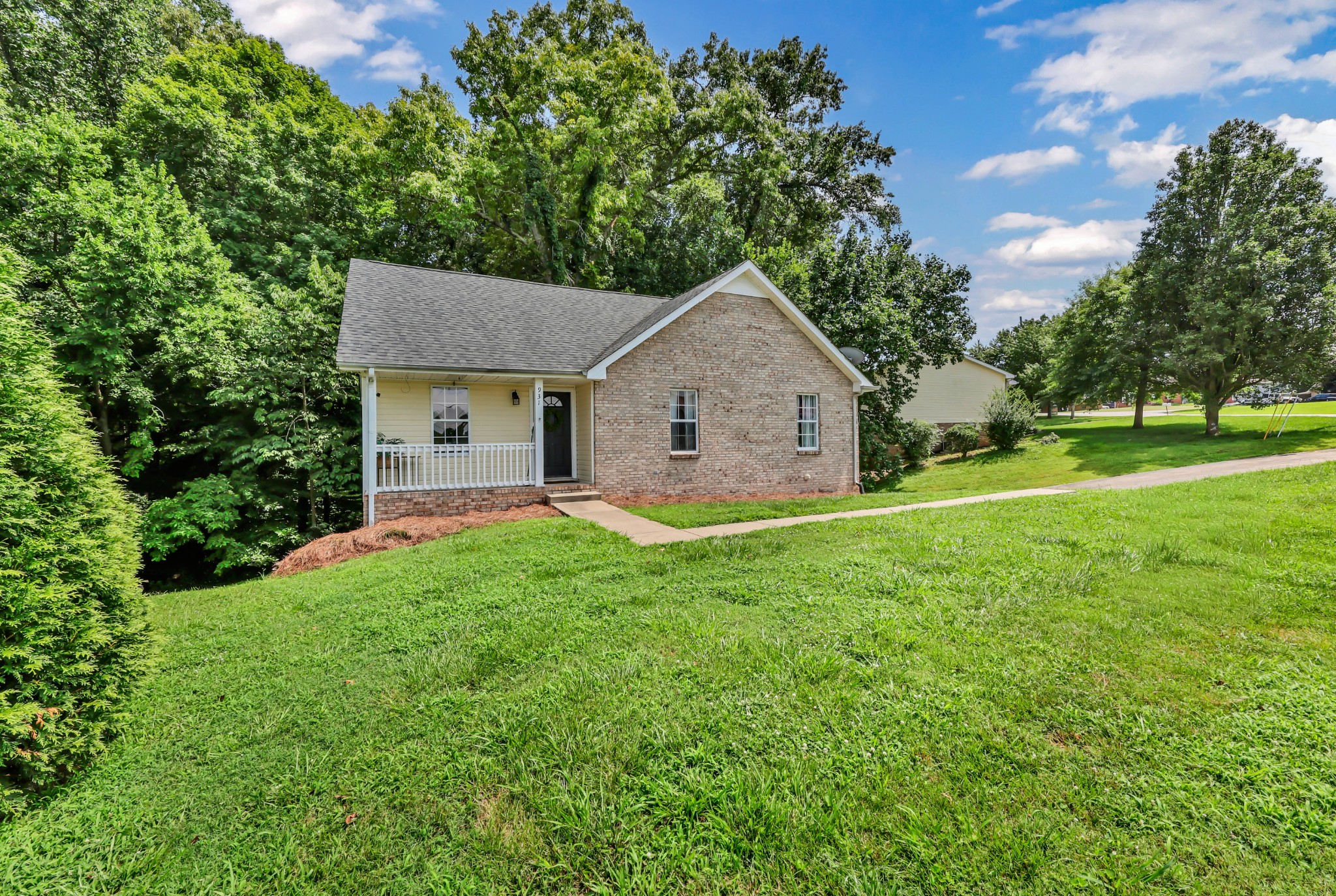 931 Drum Ln