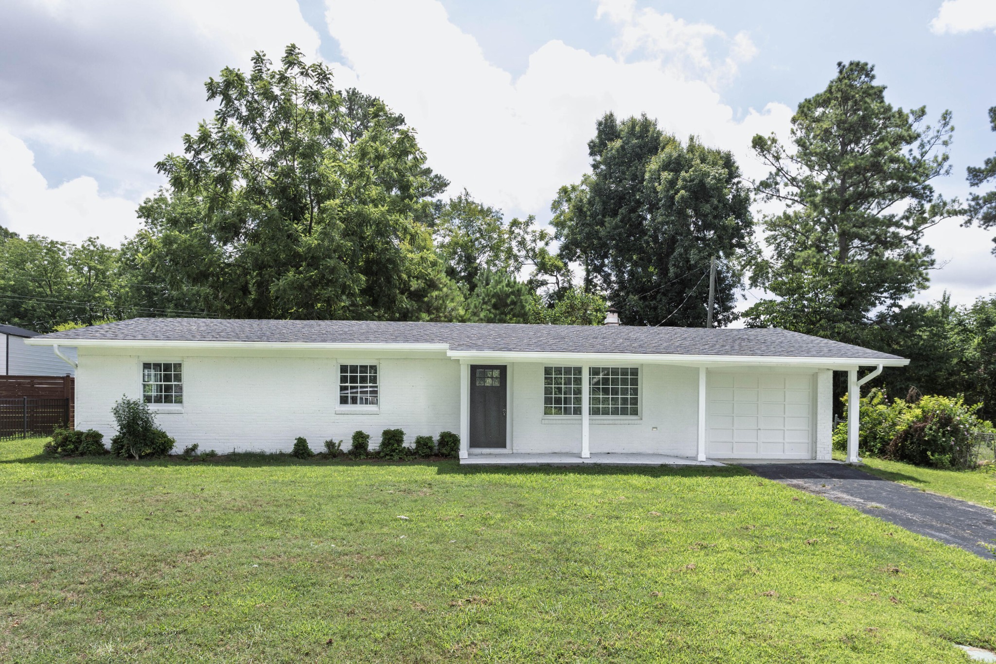 1606 Redwood Drive