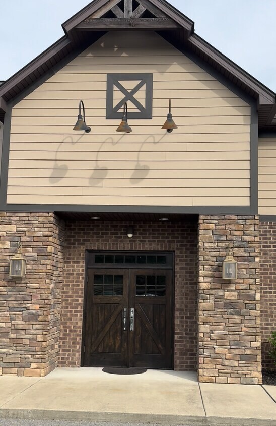 1710 Nashville Pike