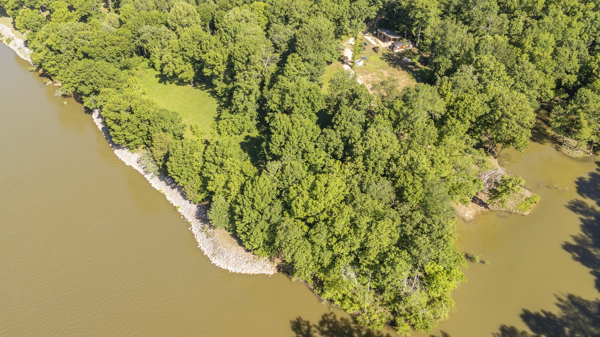 4 Island View Dr