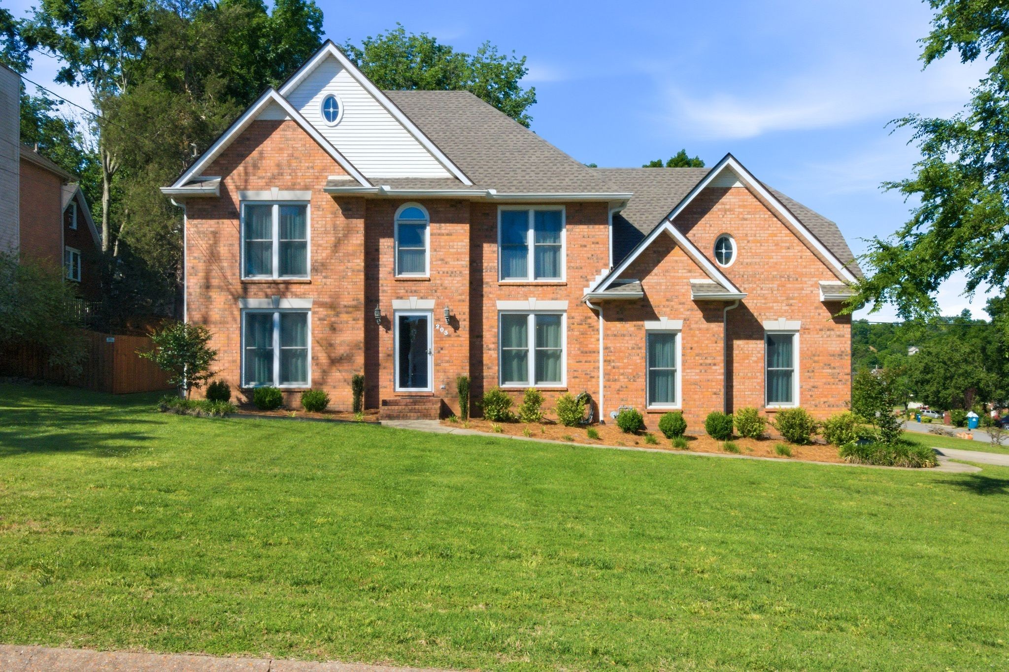 203 Dogwood Ln