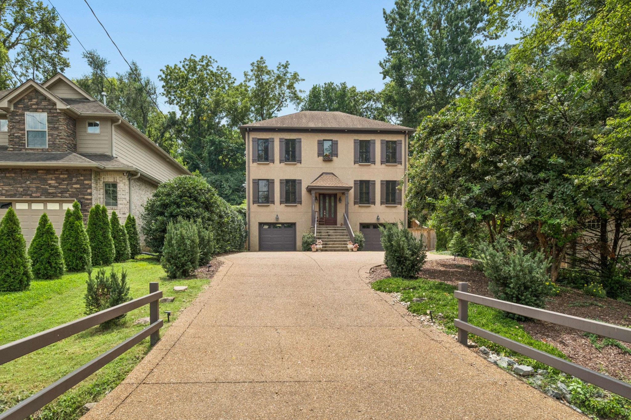 2115 Sharondale Dr