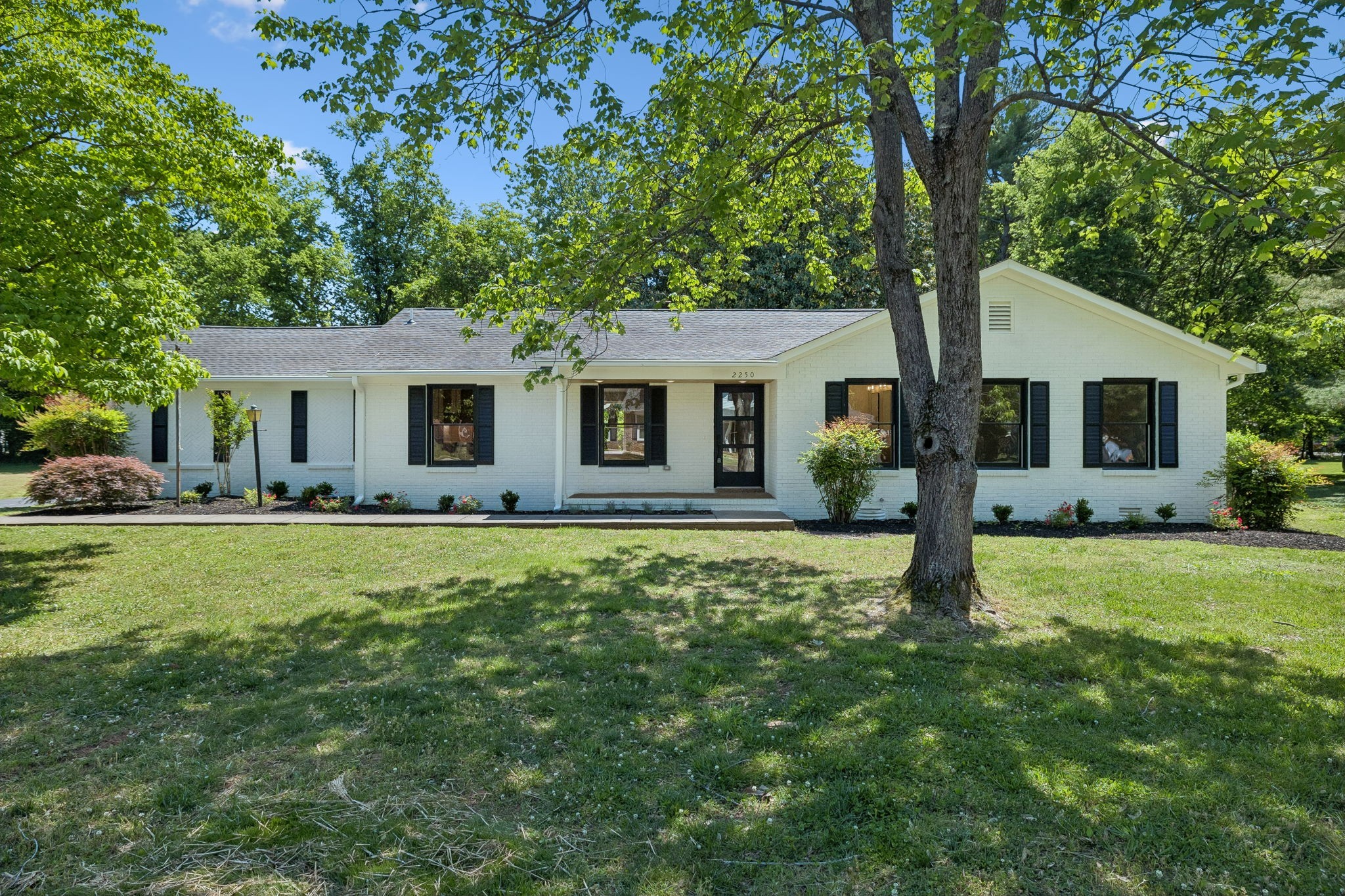 2250 Wiltshire Dr