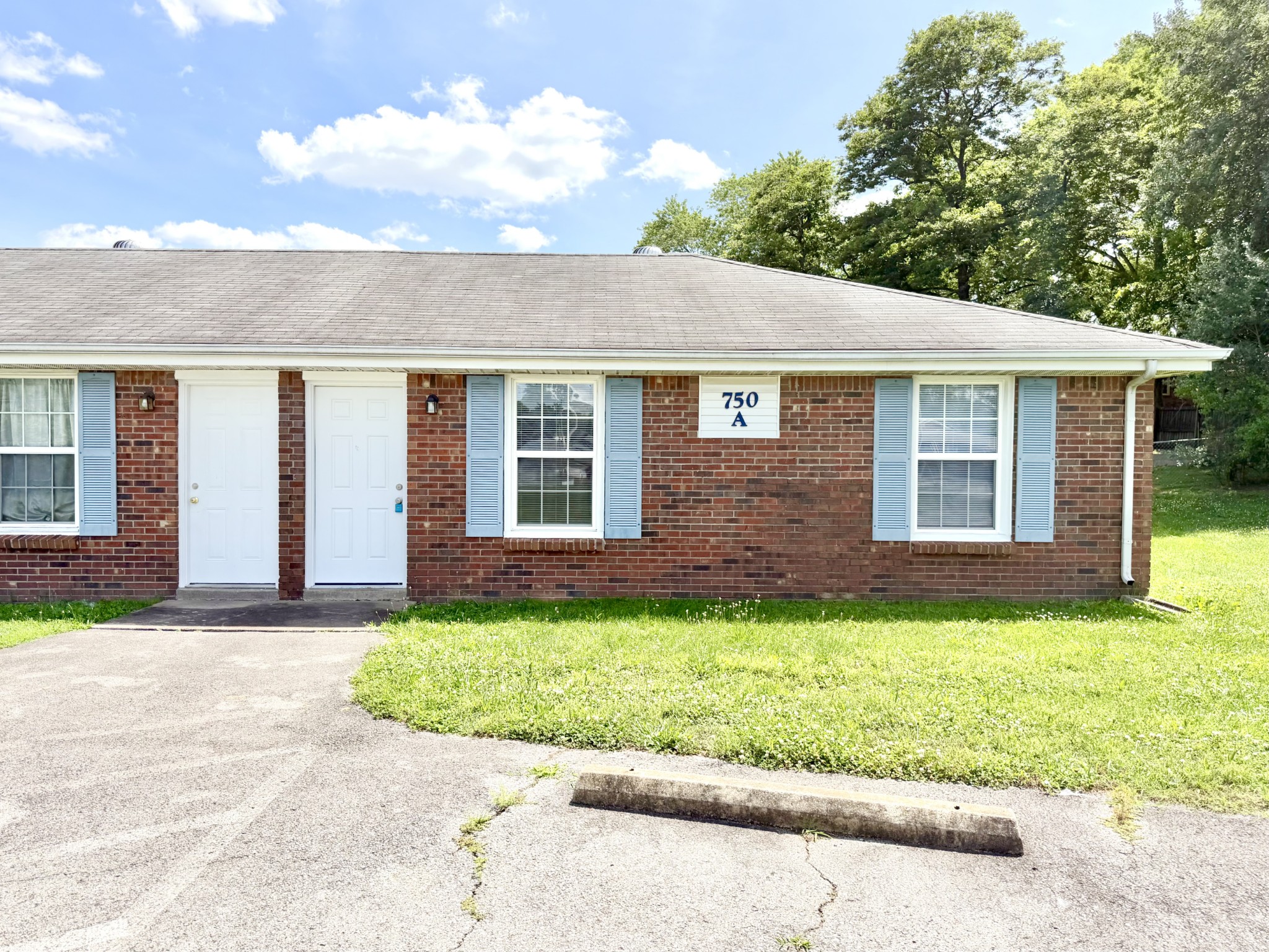 750 Bancroft Cir