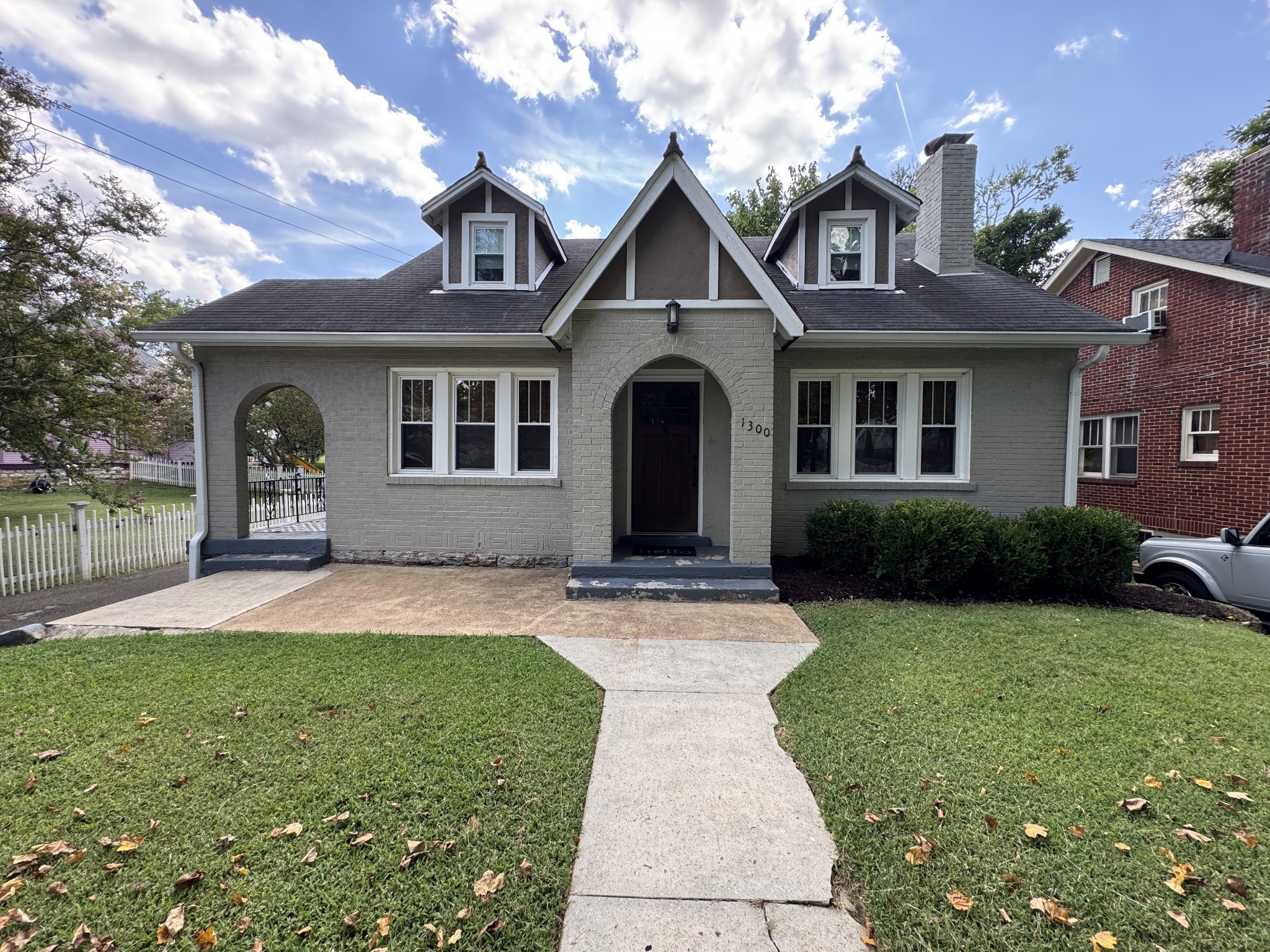 1300 Greenwood Ave