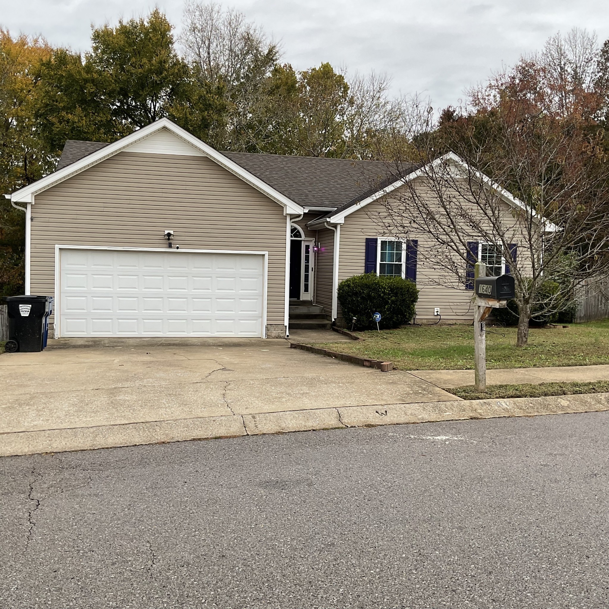 1640 Broad Cir