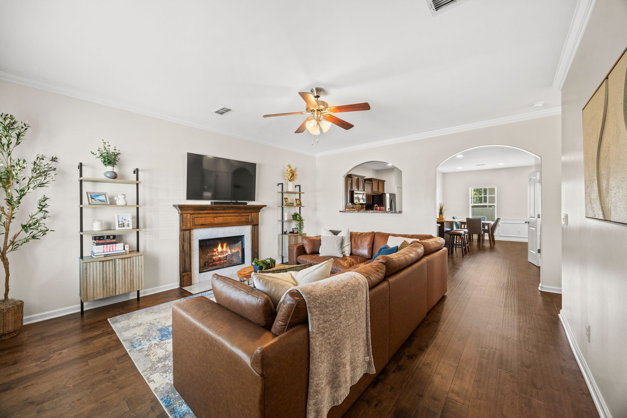 9003 Alona Ct