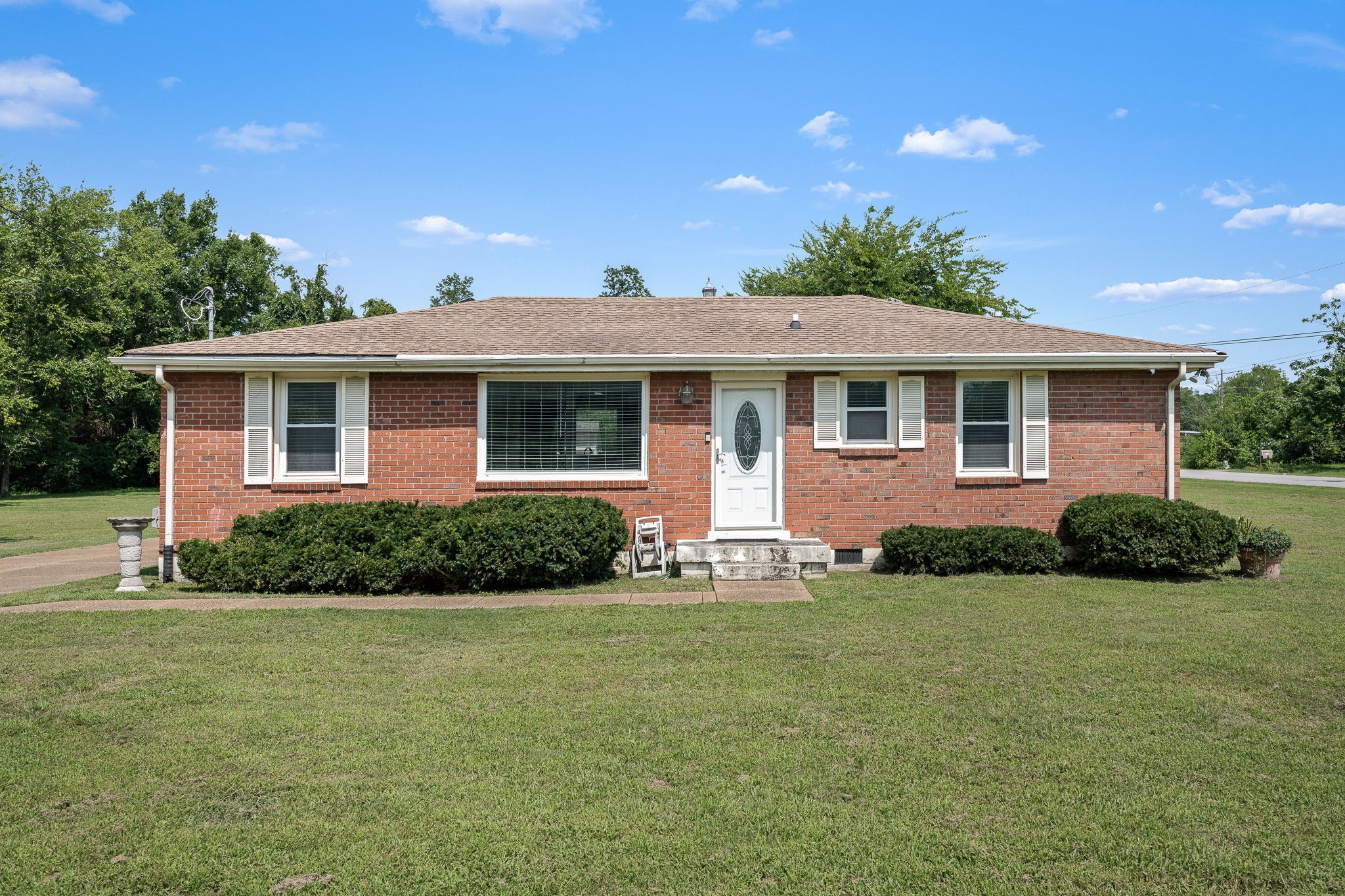 3308 W Hamilton Ave