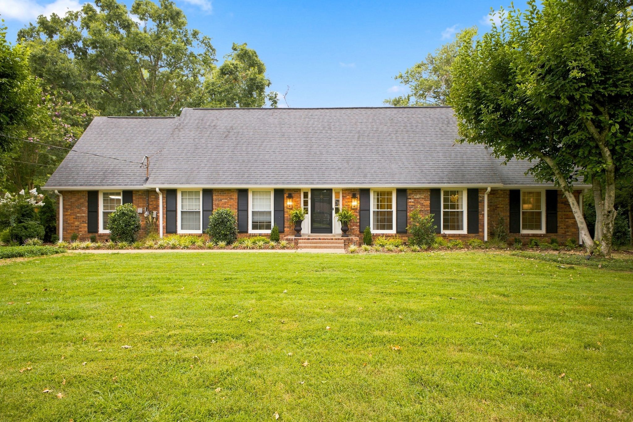 701 Shenandoah Dr
