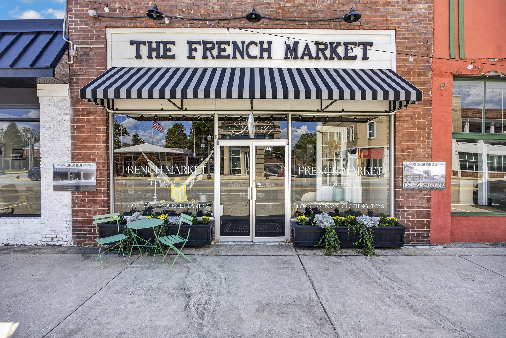 107 W Commercial Ave