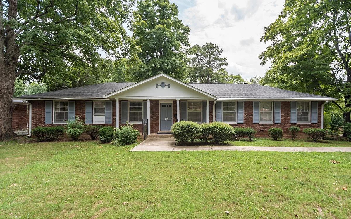 114 Dorris Dr