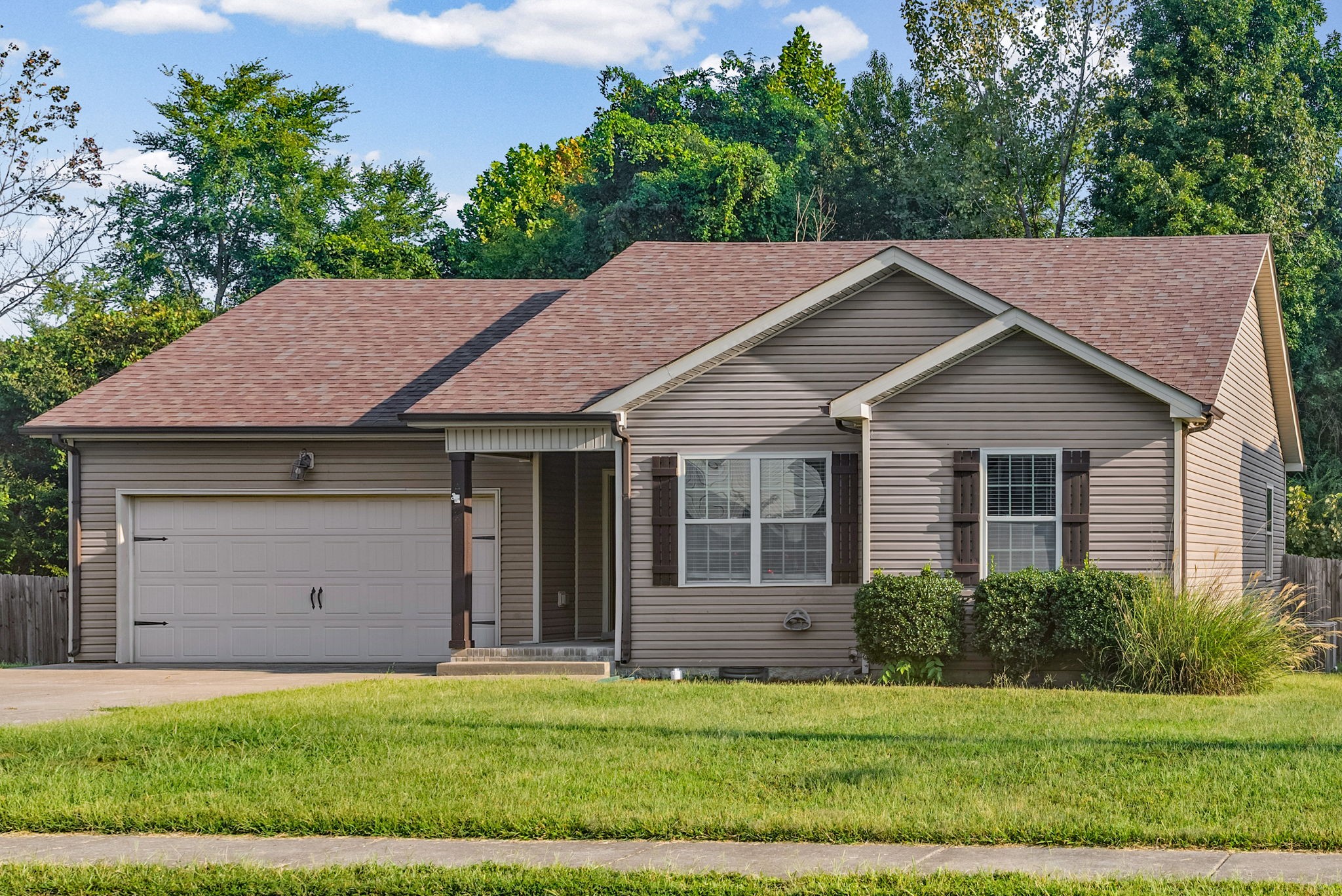 544 Magnolia Dr