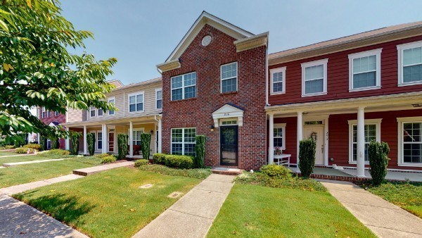 2016 Hemlock Dr