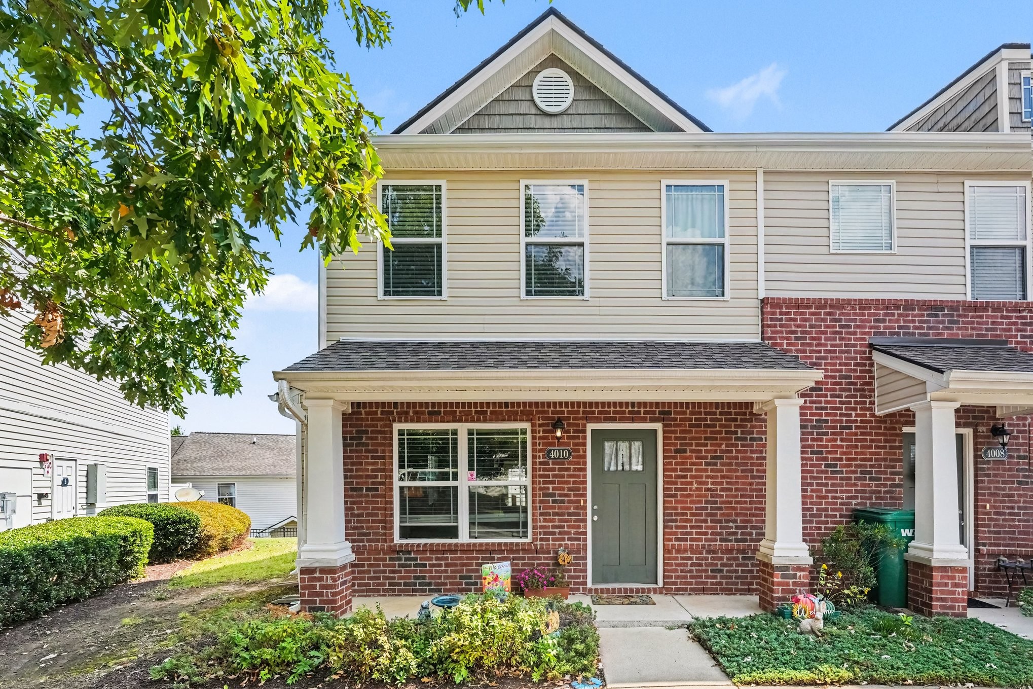 4010 Currant Ct