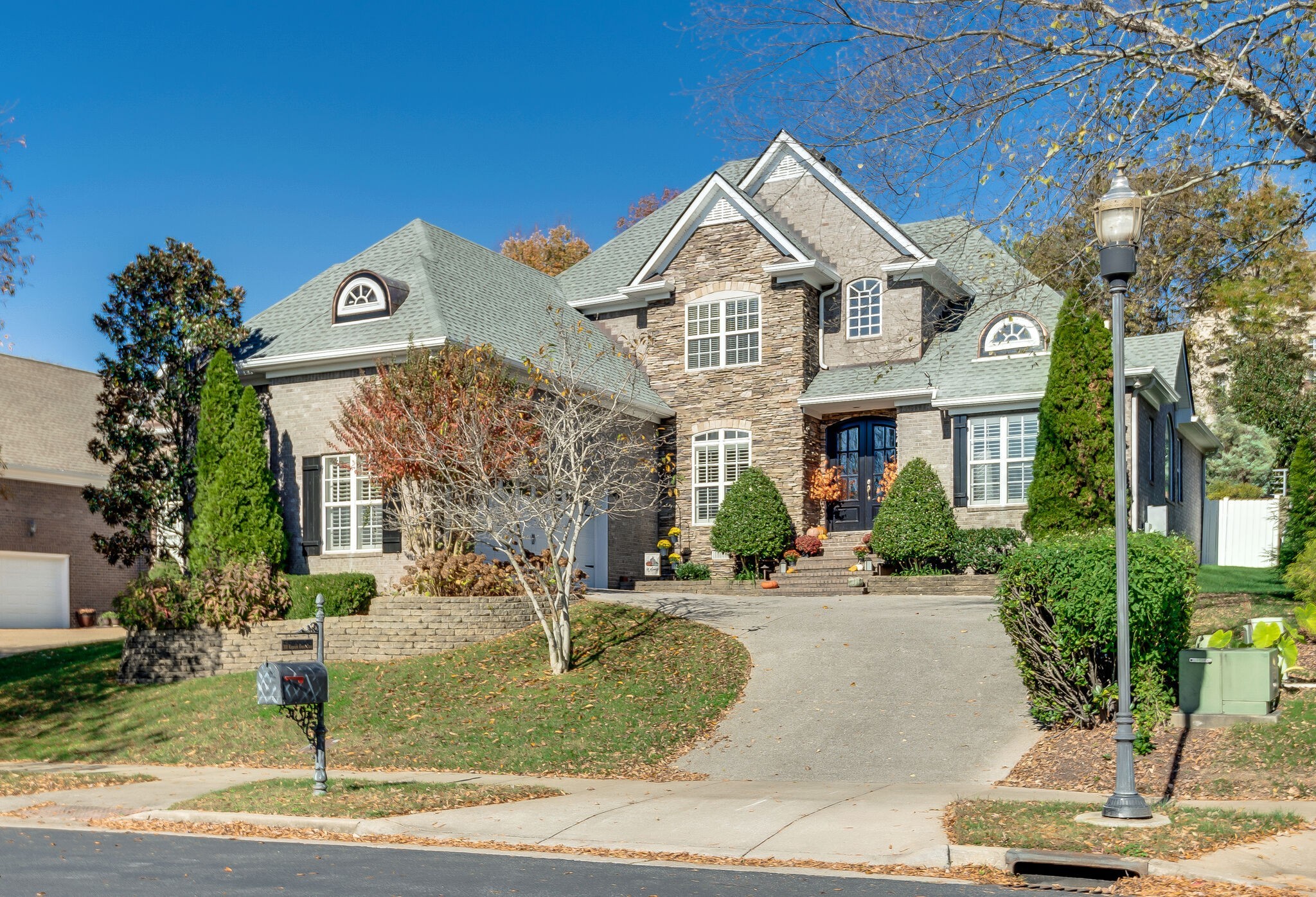300 Keswick Grove Ln