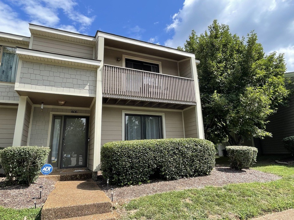 605 Barlin Dr