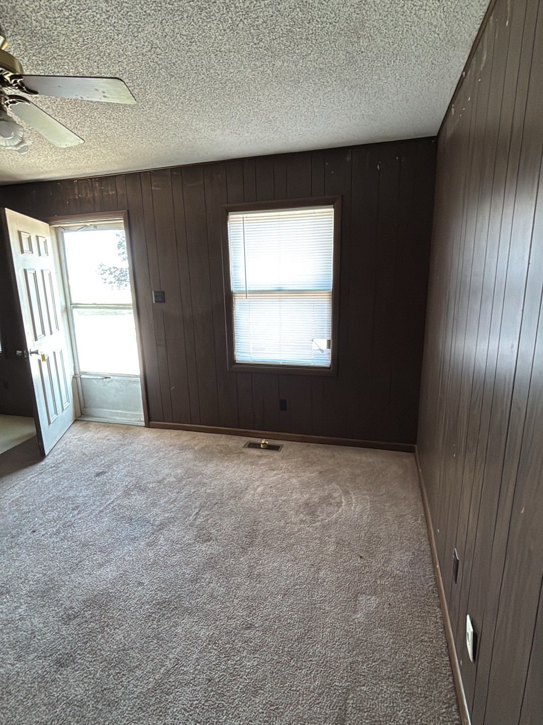 3809 Nassau Cir