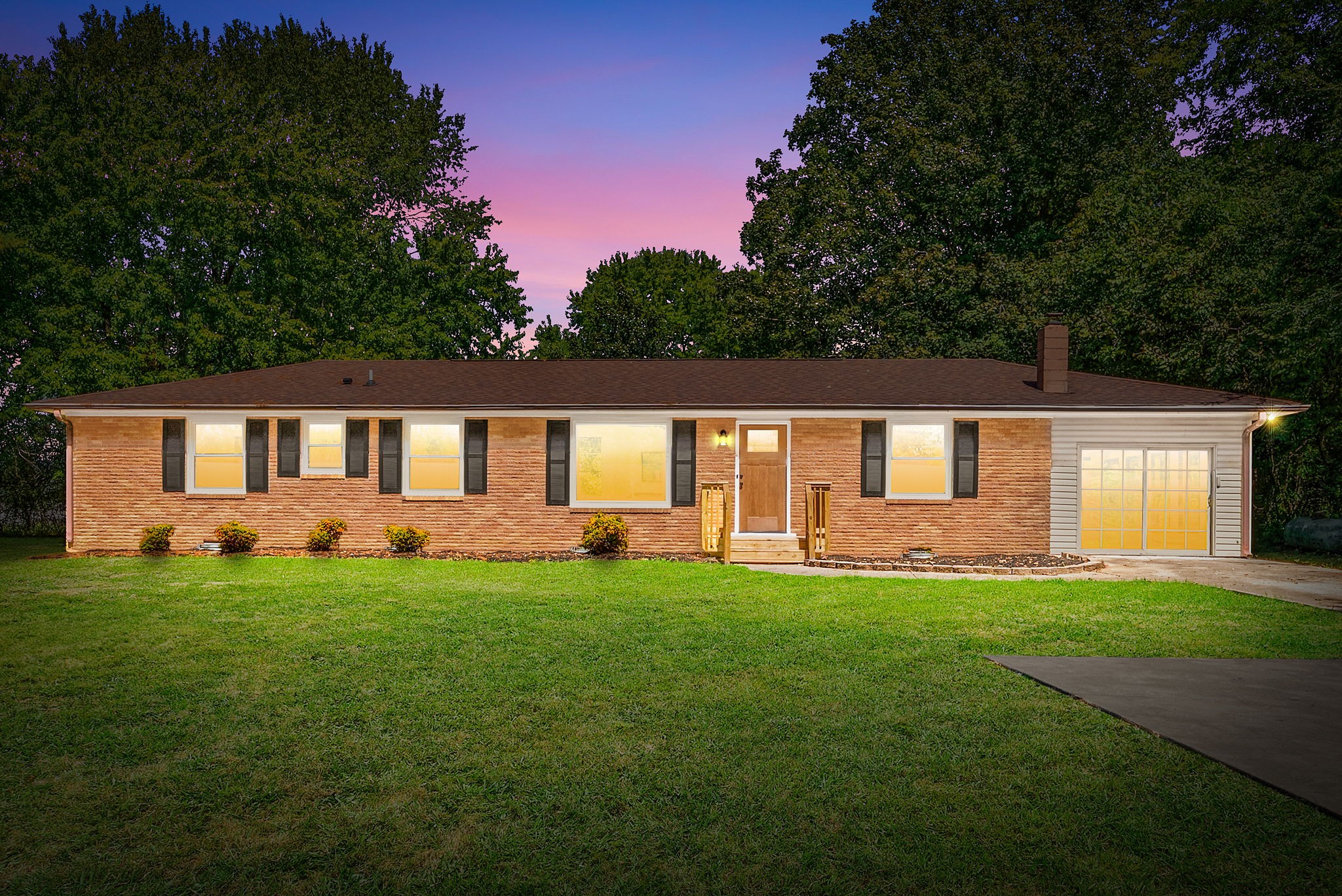 3651 Oakwood Rd