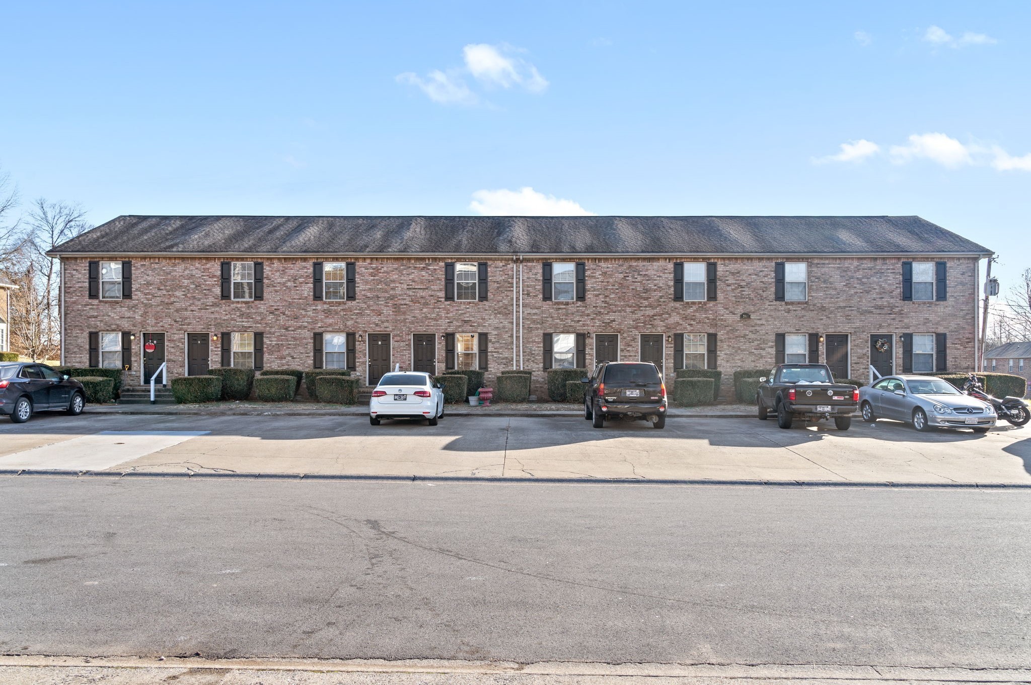 2450 Caroline Dr